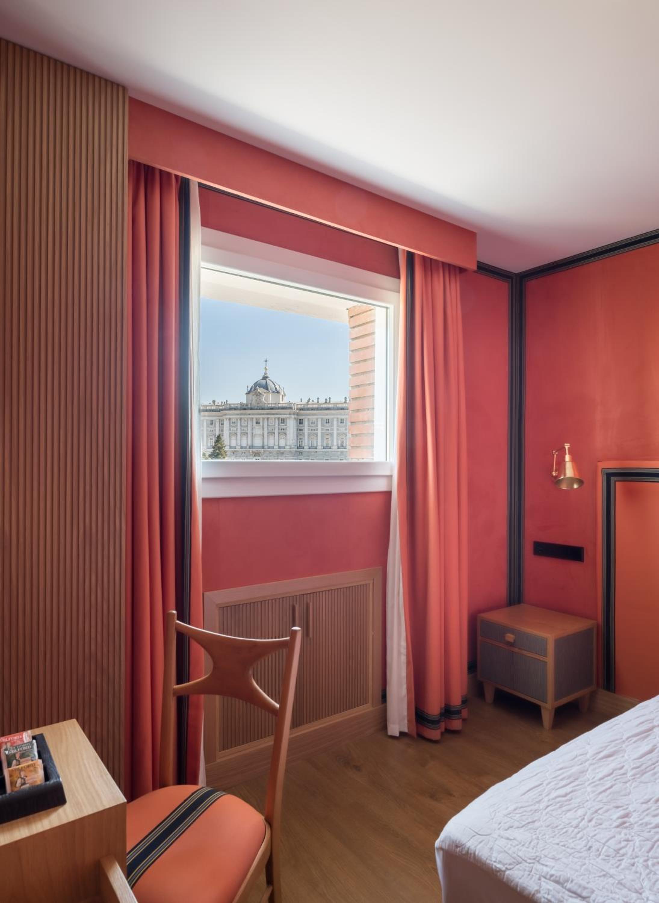 Double or Twin Room with View - Photo 5