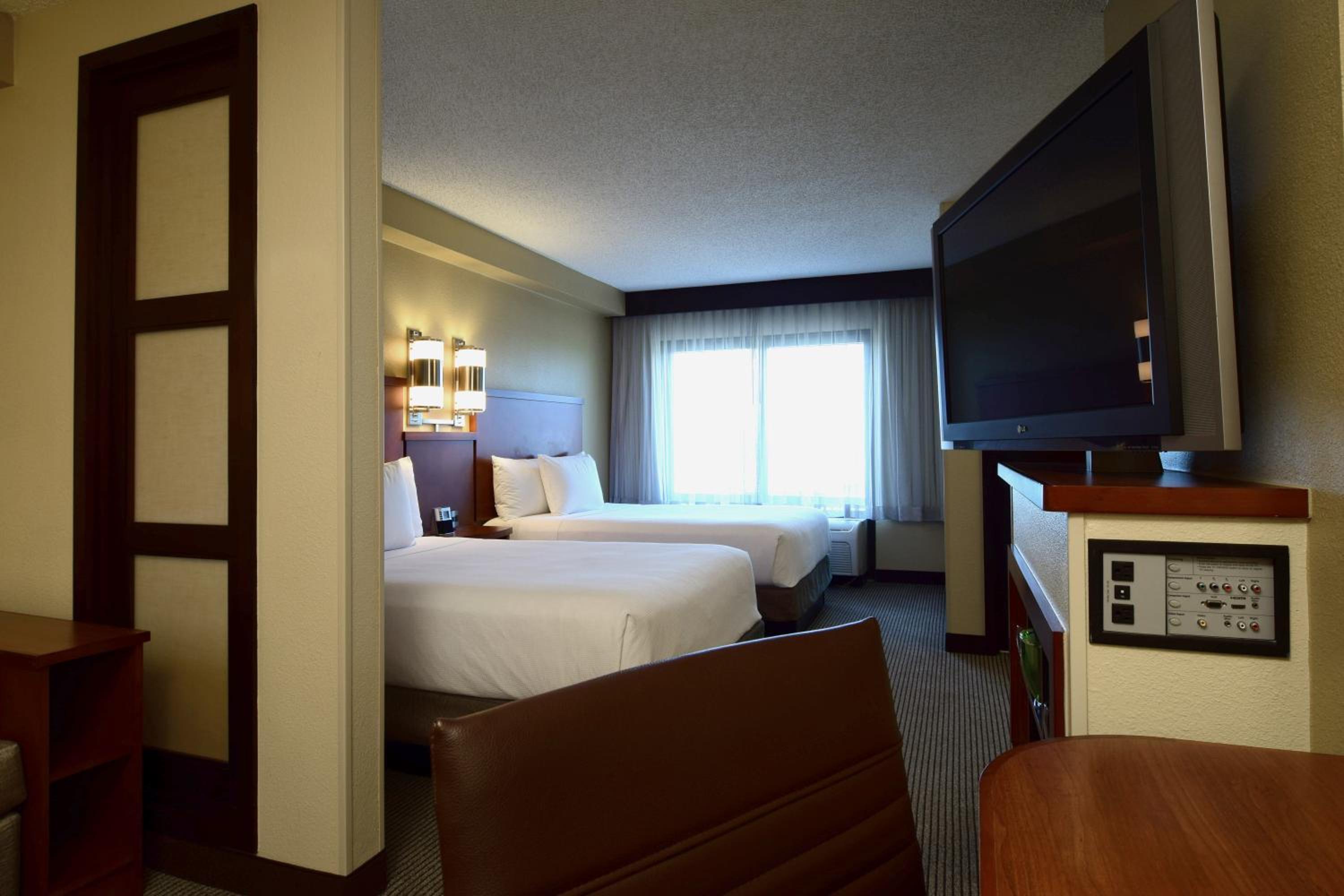 Double Room with Two Double Beds and Sofa Bed - Photo 1