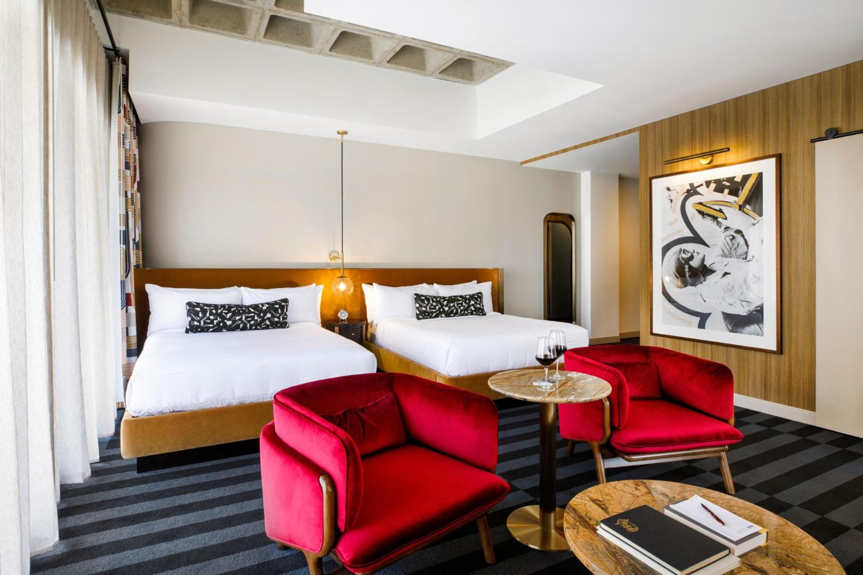 Queen Room with Two Queen Beds and City View photo 3
