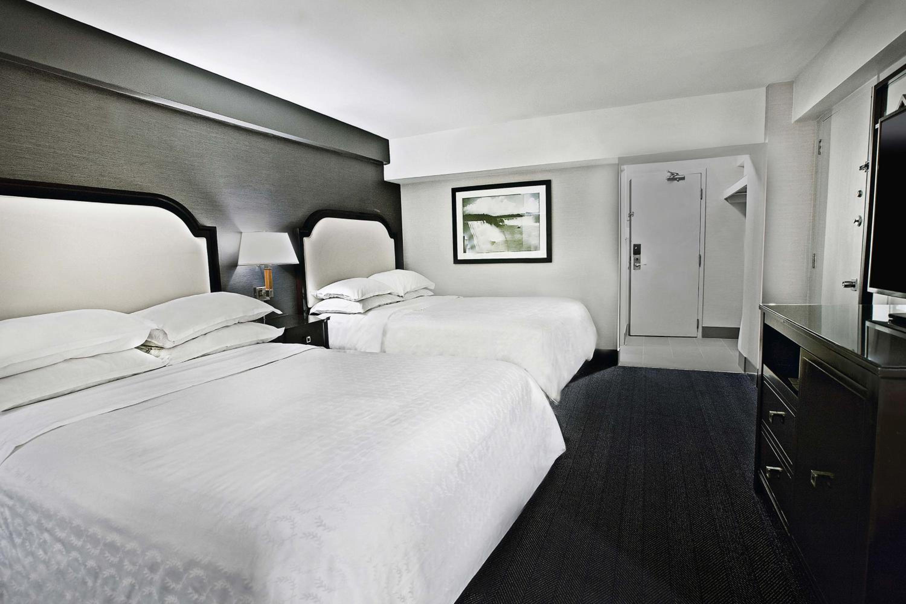 No Window Guest Room, 2 Queen Beds