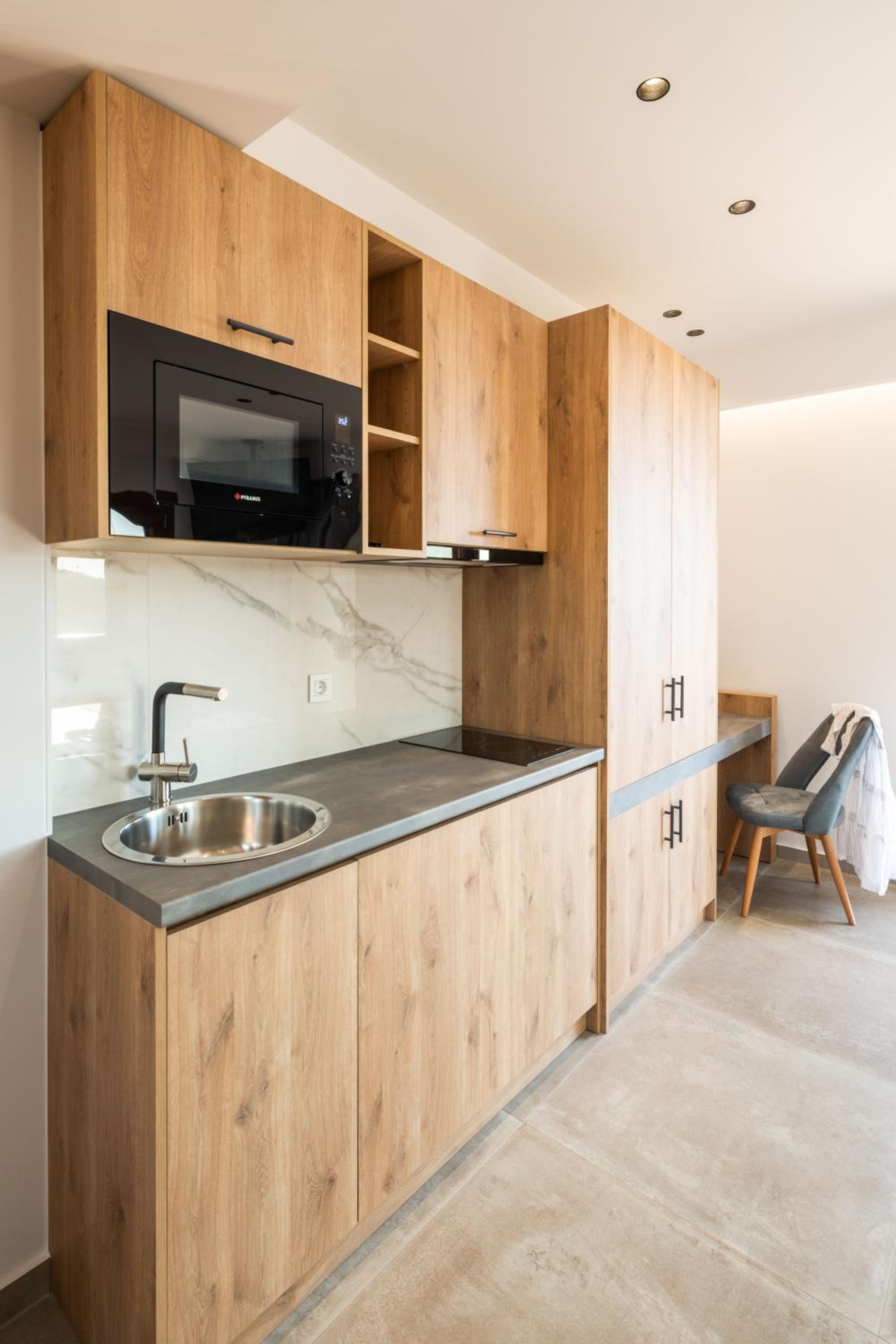 Studio with Sea View - Photo 9