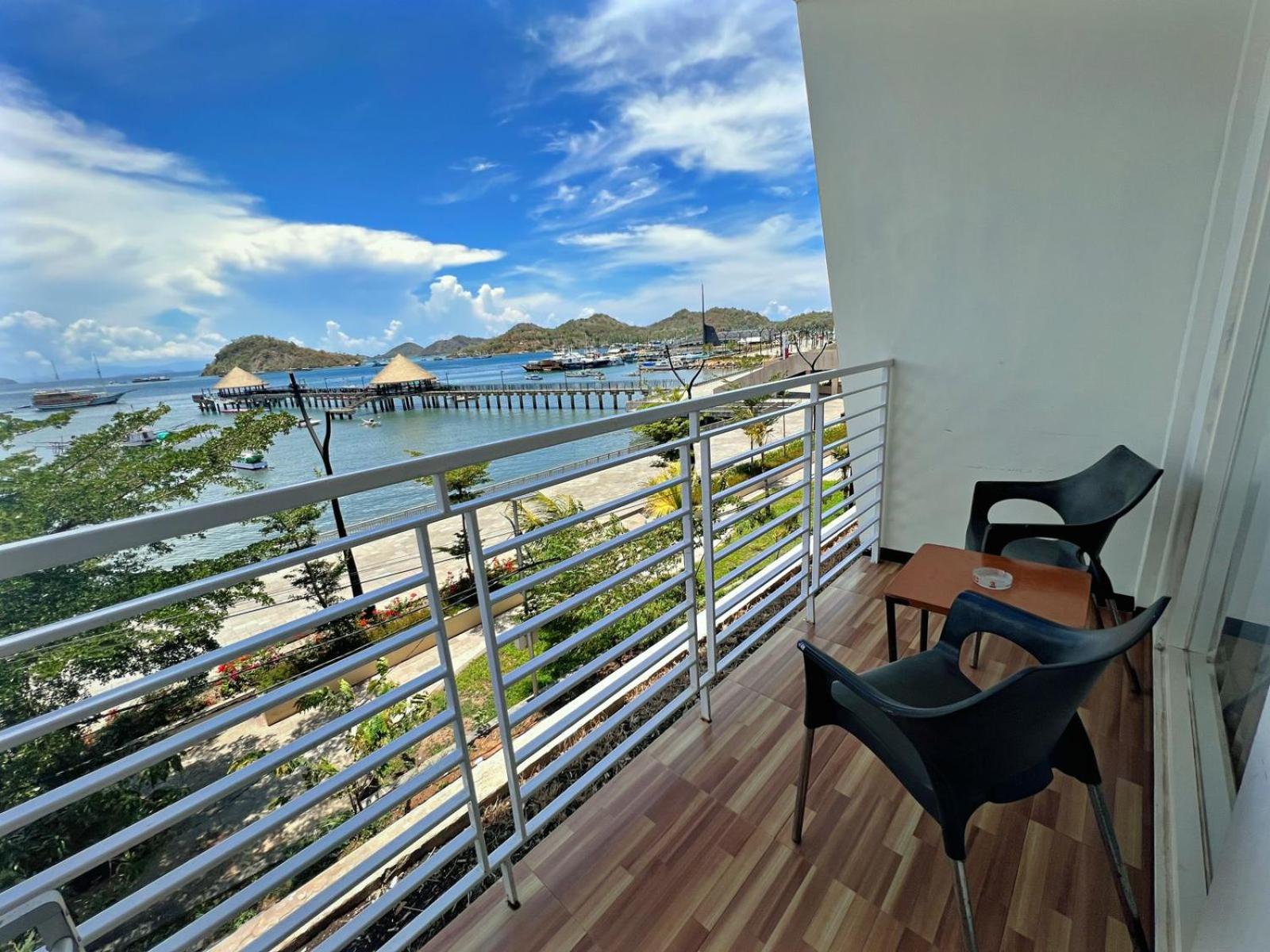Deluxe Double or Twin Room with Ocean View photo 3