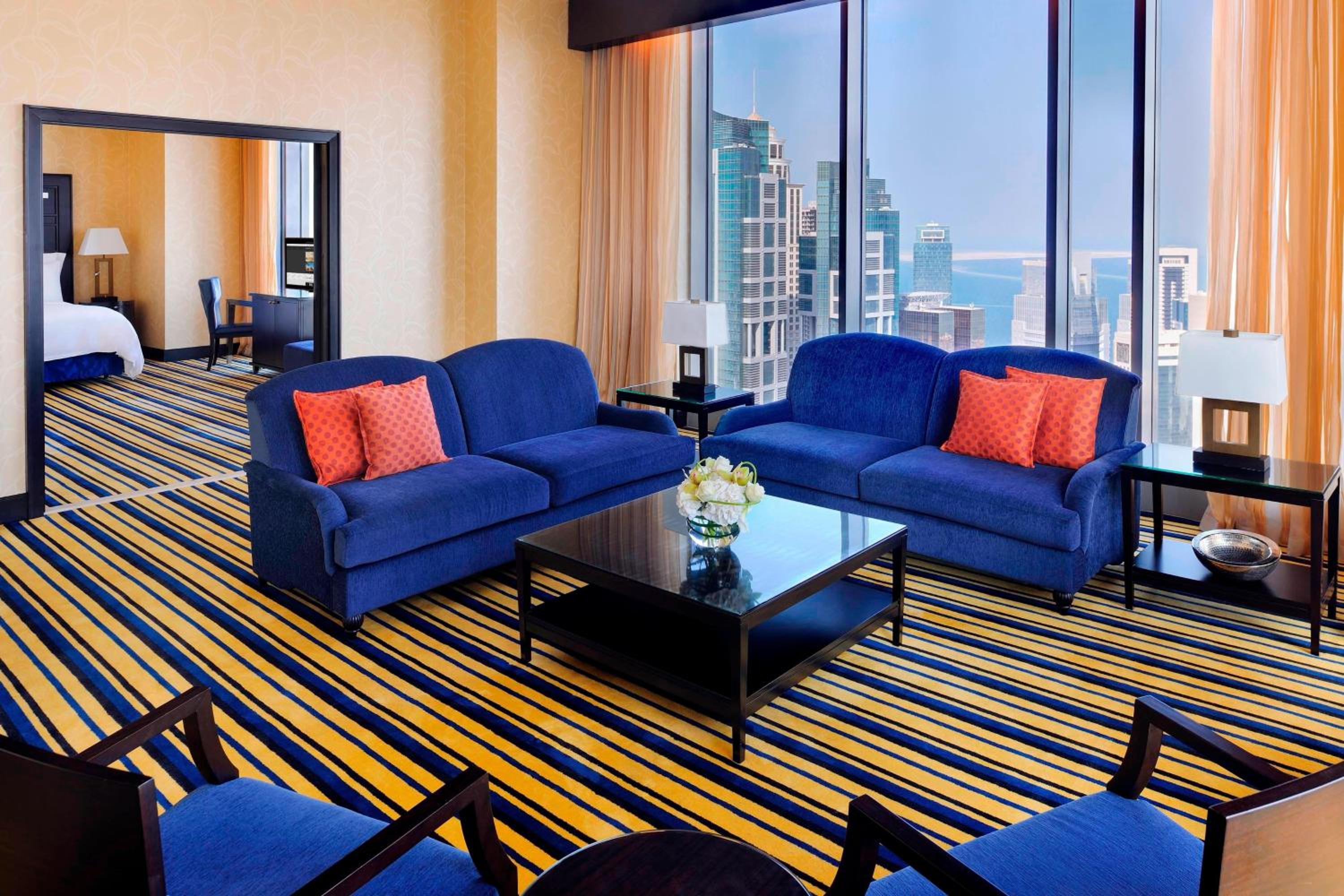 One Bedroom Suite With Executive Lounge Access - Photo 1
