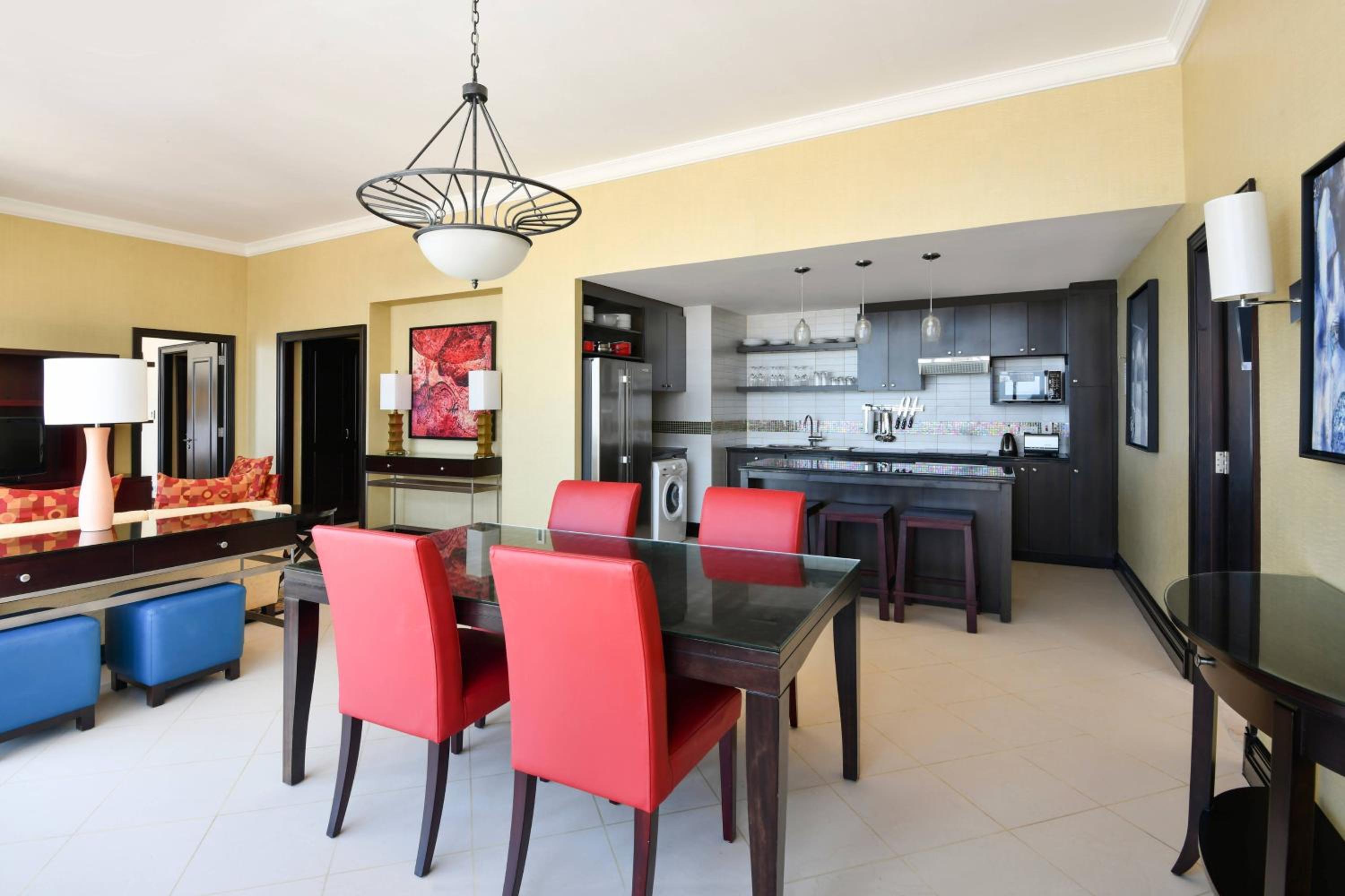 Three-Bedroom Apartment - Photo 9