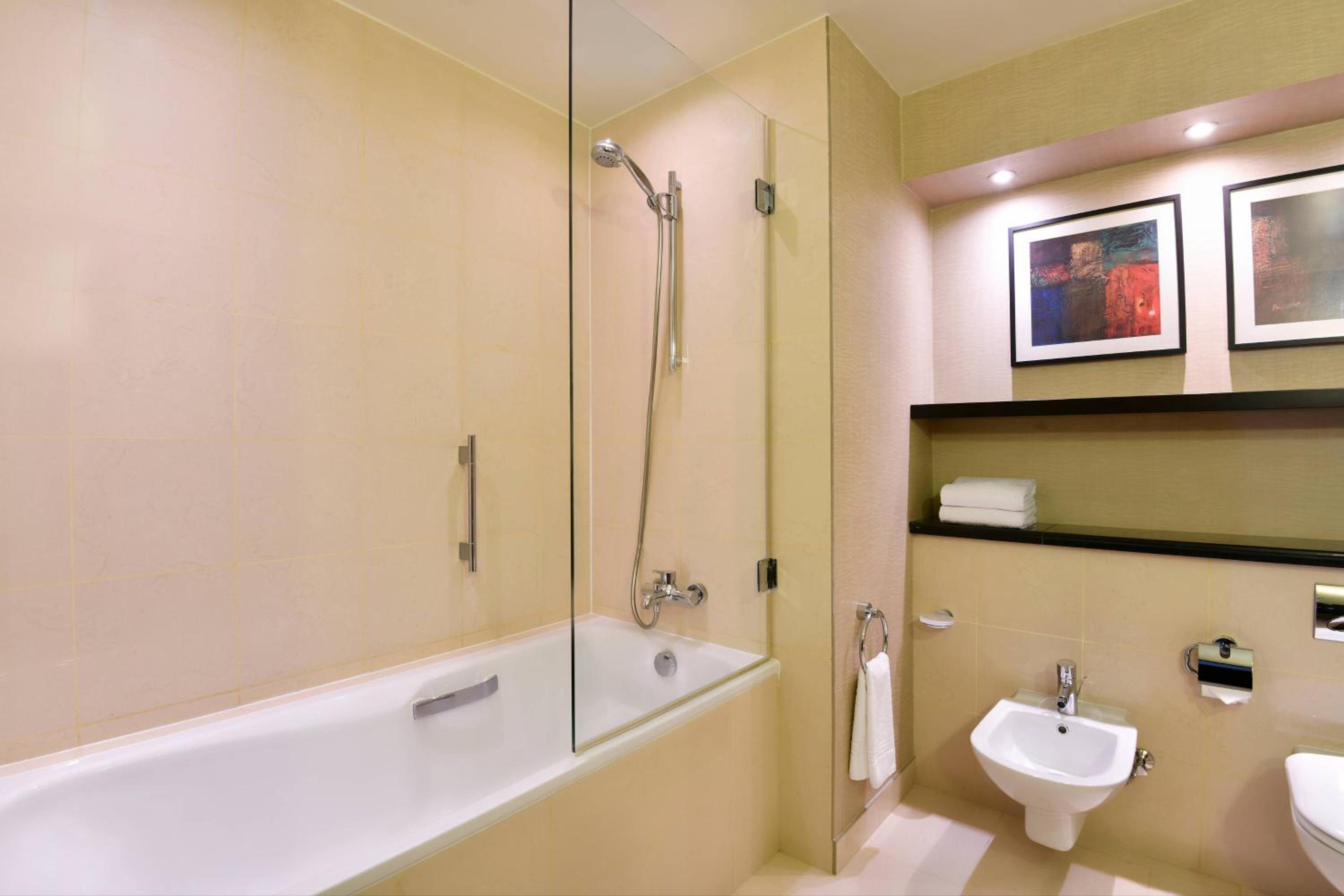 Three-Bedroom Apartment - Photo 10