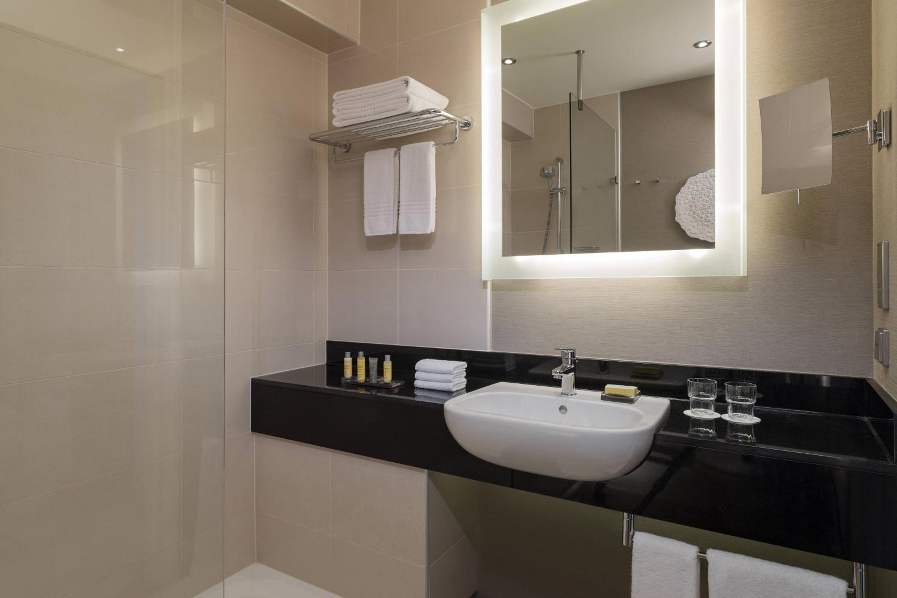Executive Room, M Club lounge access, 1 King, High floor