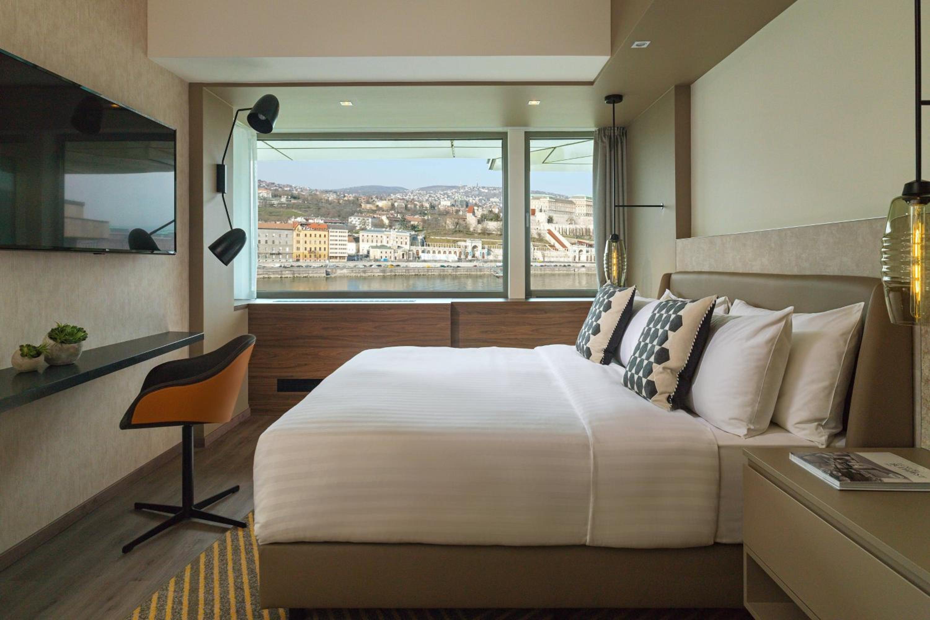 Executive Suite with M Club Lounge Access