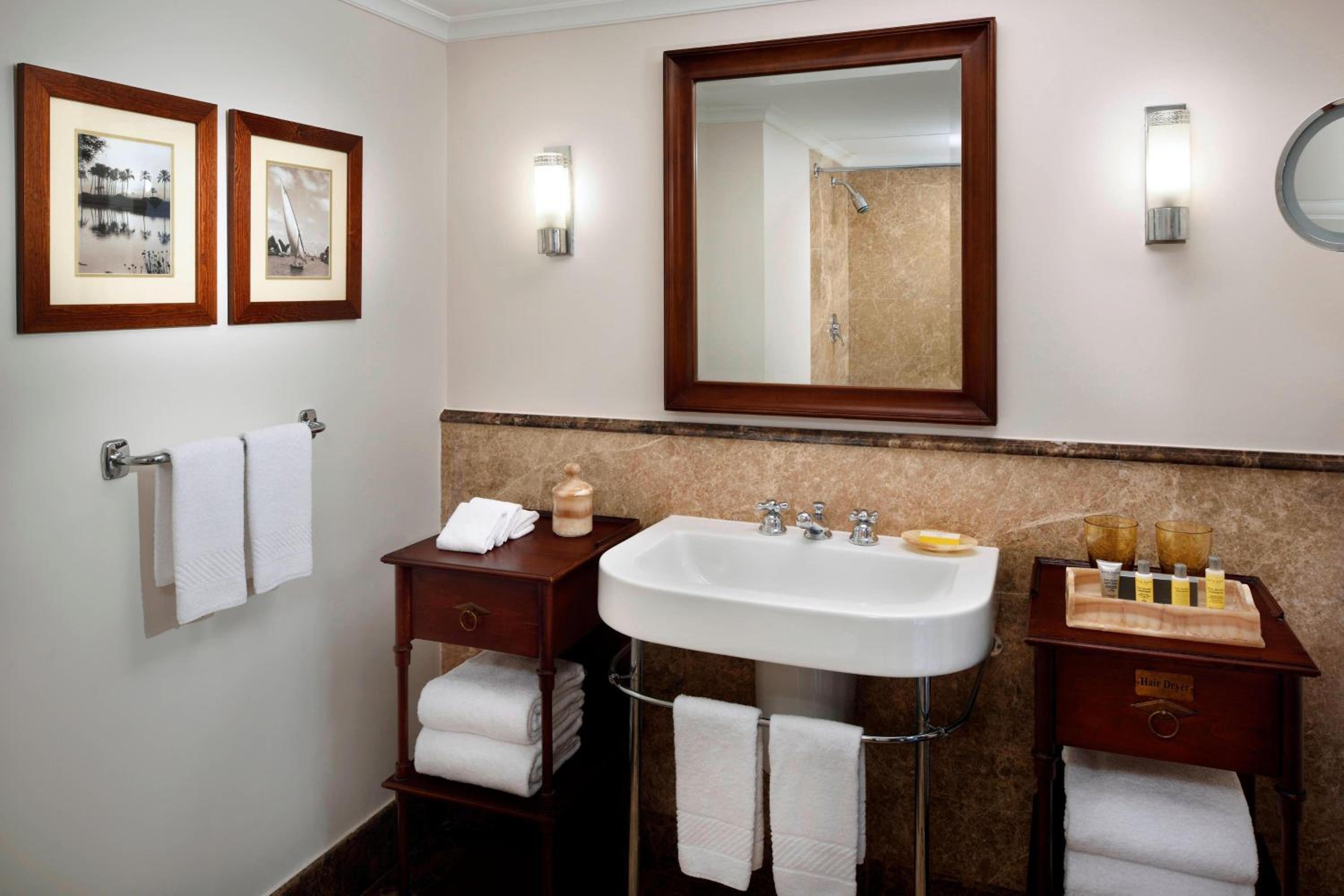 Deluxe Garden View Room, Guest room, 2 Twin,Garden view, Balcony