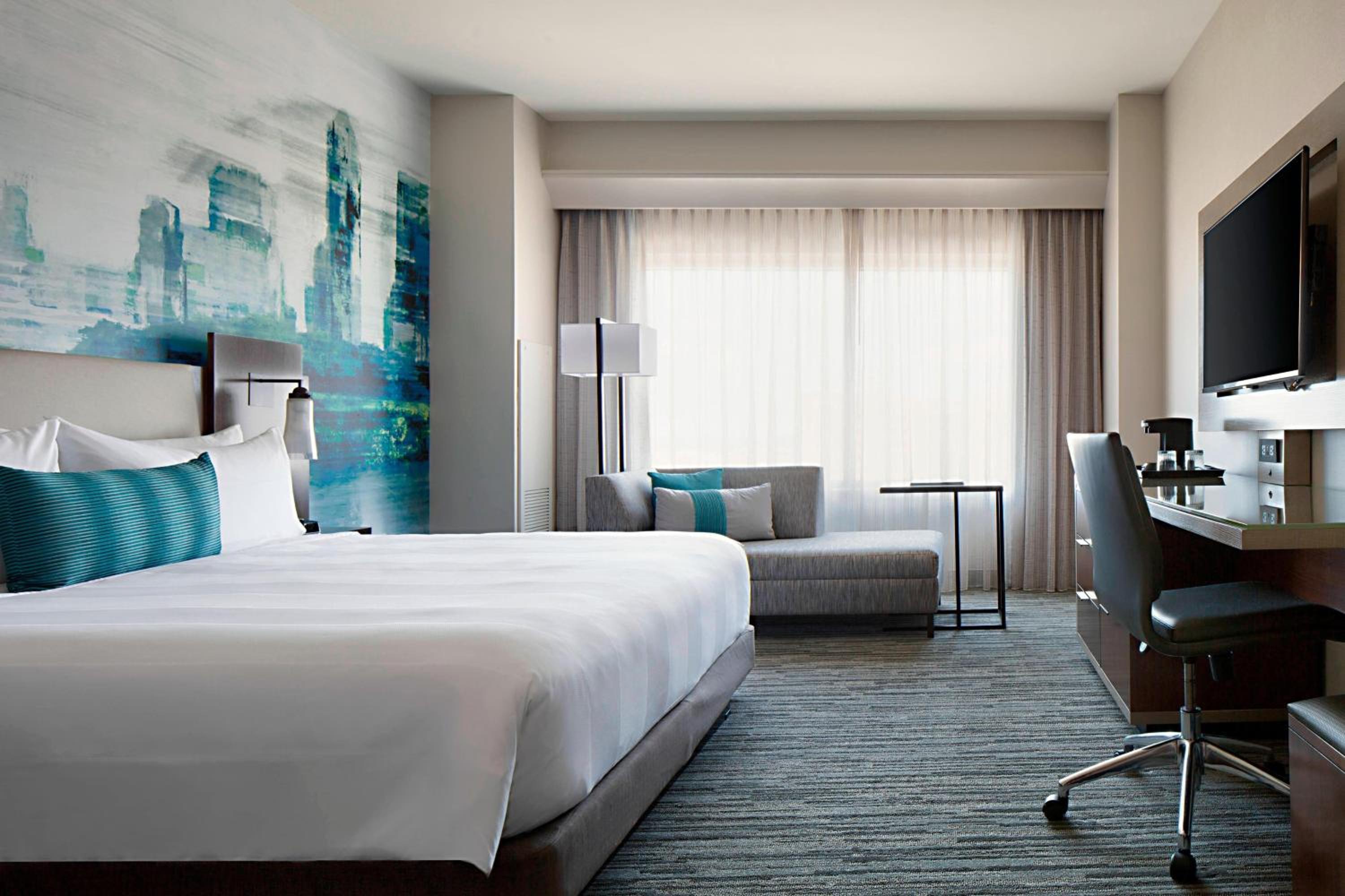 King Room with Skyline View - Photo 1