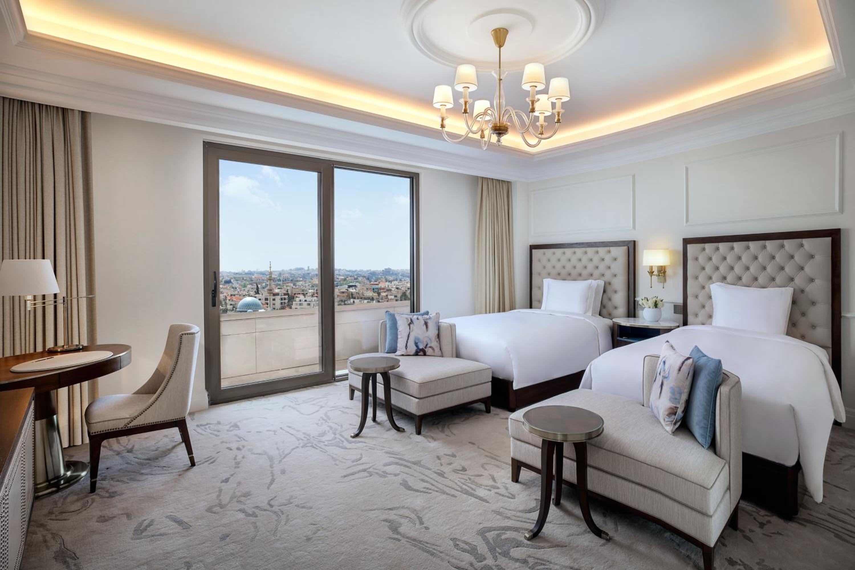 Deluxe, Guest room, 2 Queen, City view - Photo 5