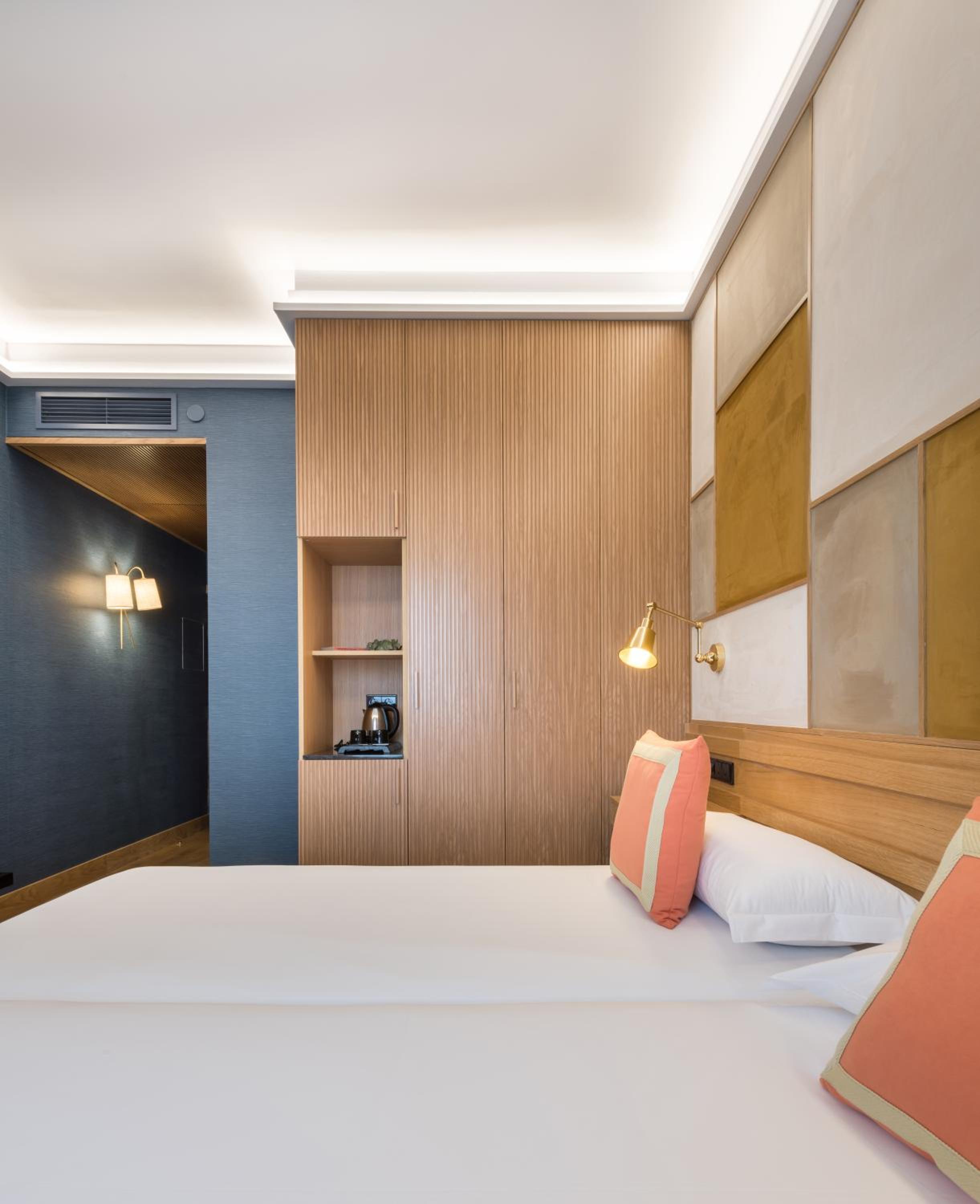 Double Room (1 Adult) - Photo 1