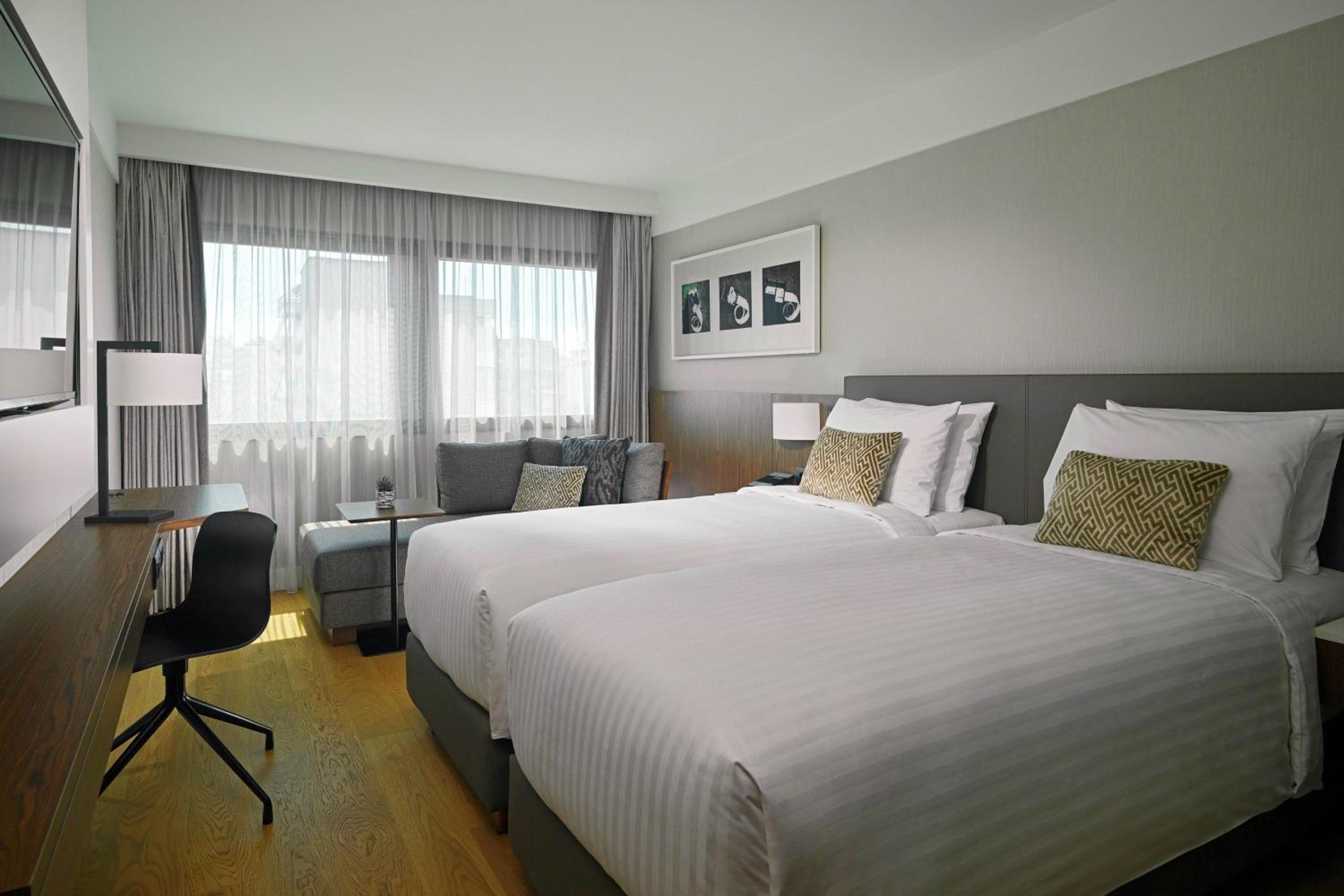 Superior Guest Room with Two Single Beds and Courtyard View