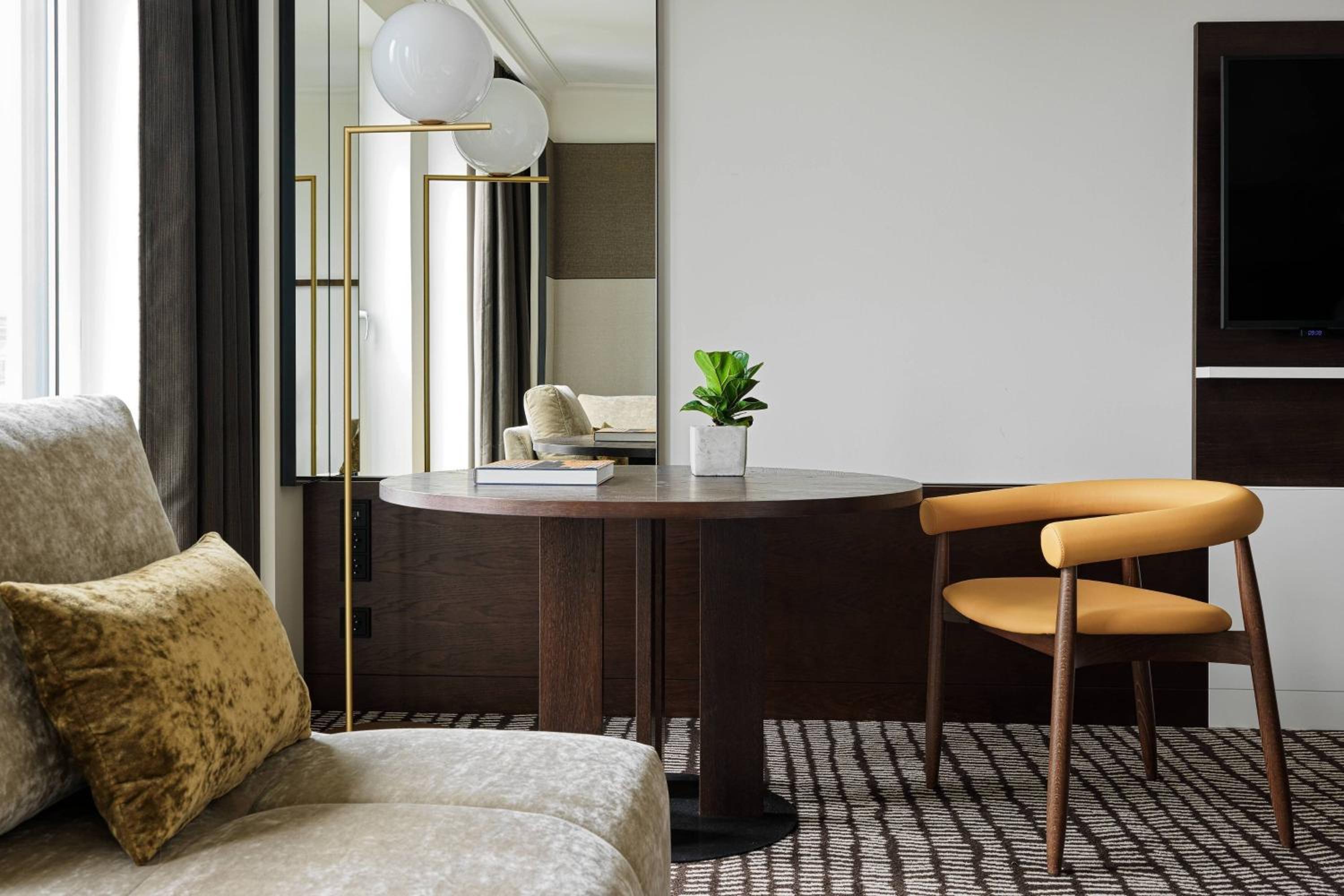 Deluxe Room, 1 King