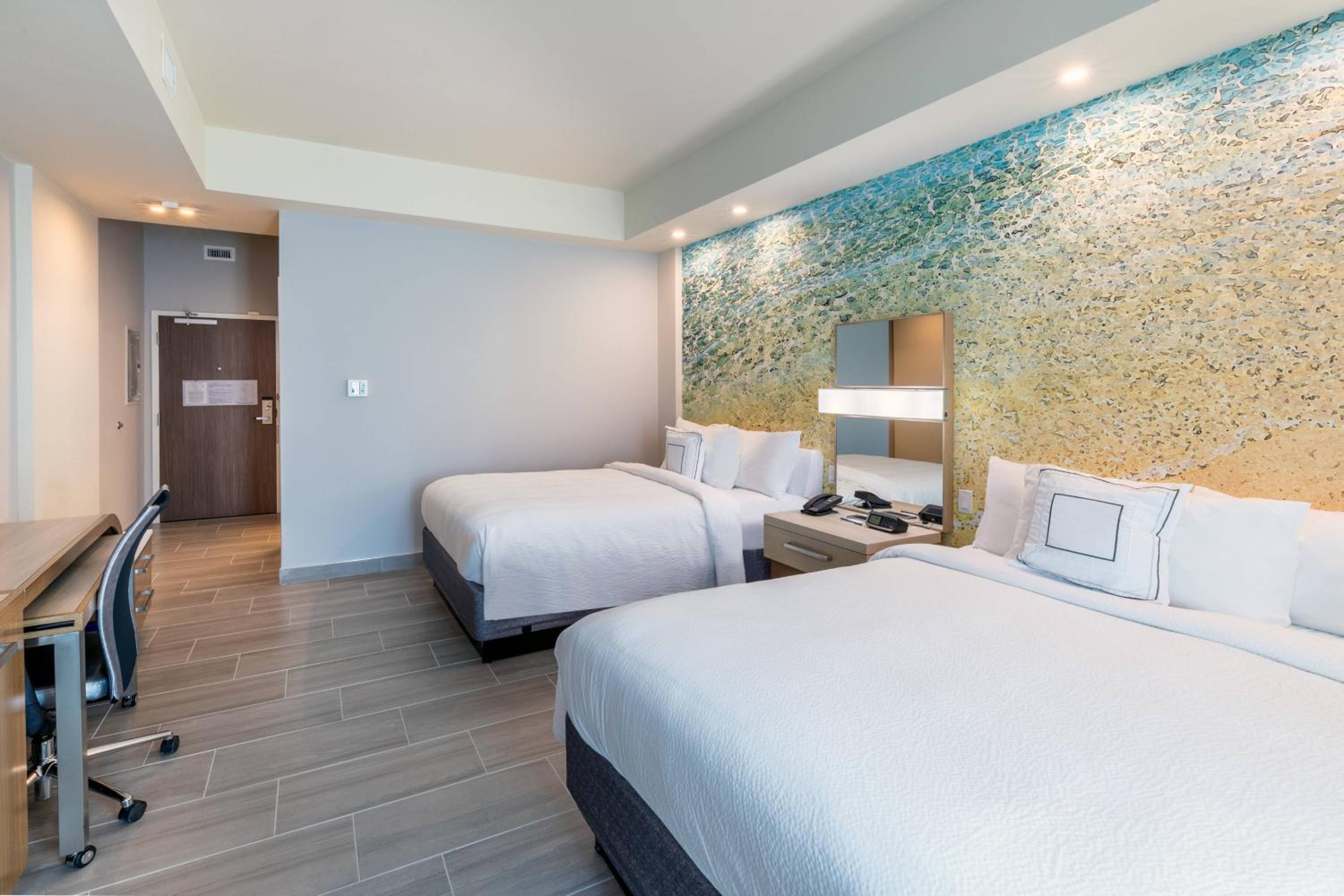 Guest room, 2 Queen, Balcony