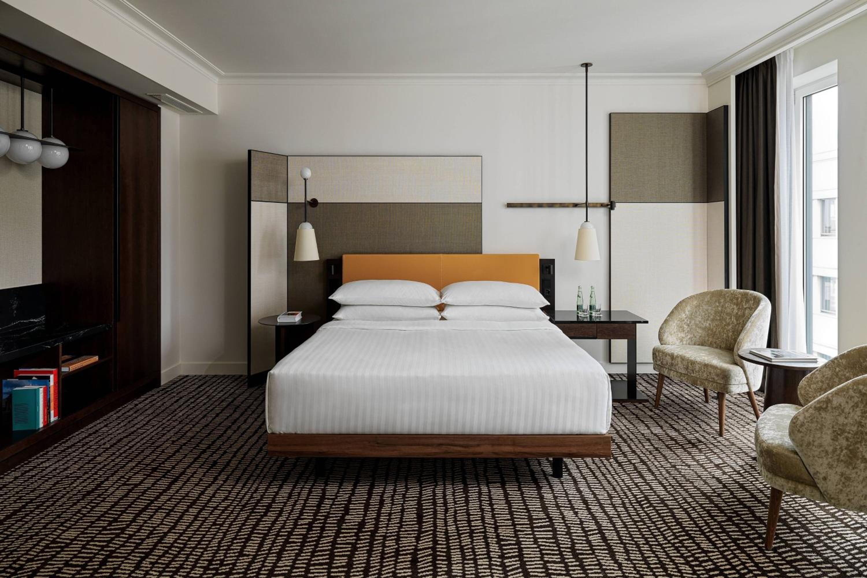 Executive Suite with Lounge Access, 1 King