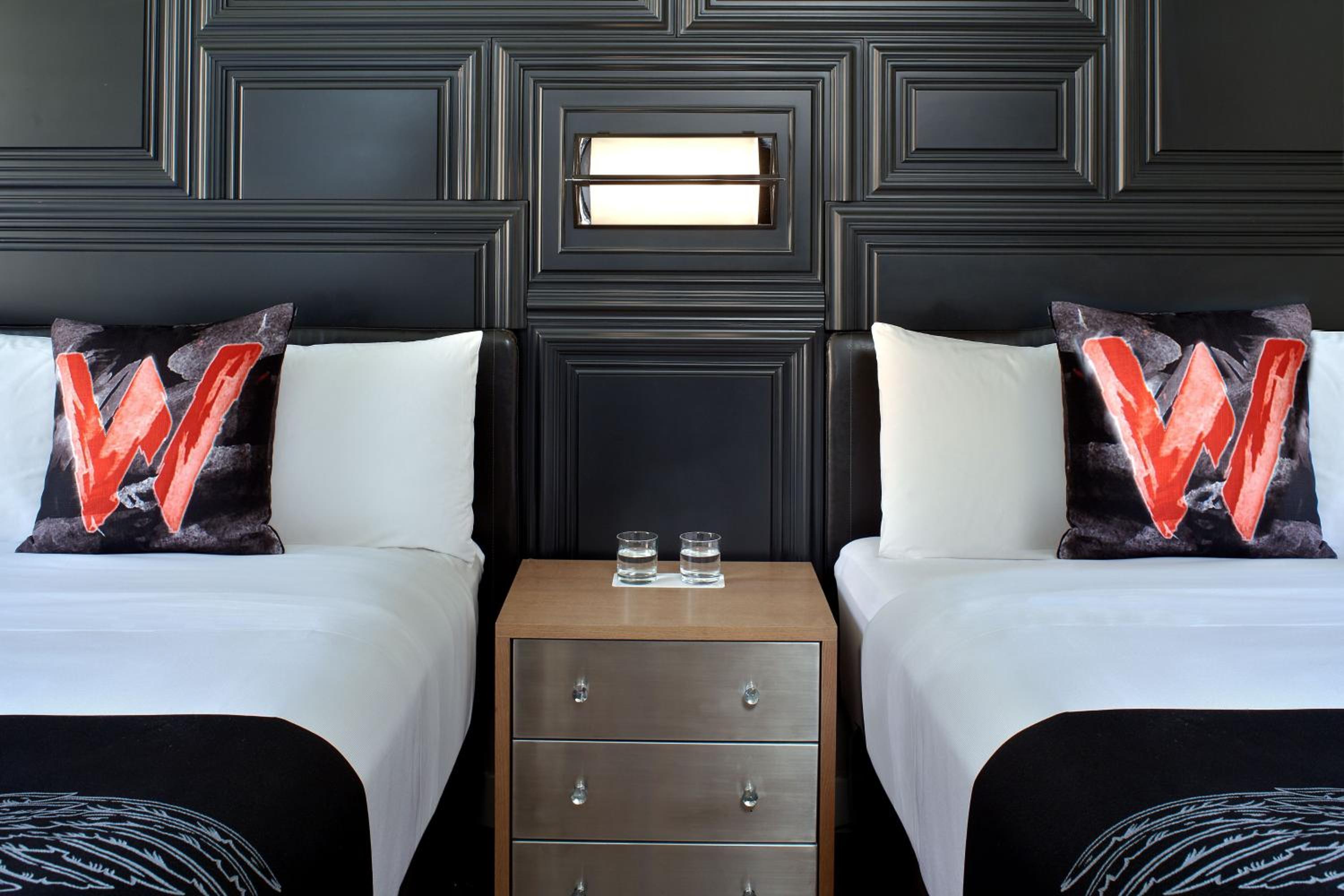 Spectacular 2 Queen, Guest room, 2 Queen thumbnail 5