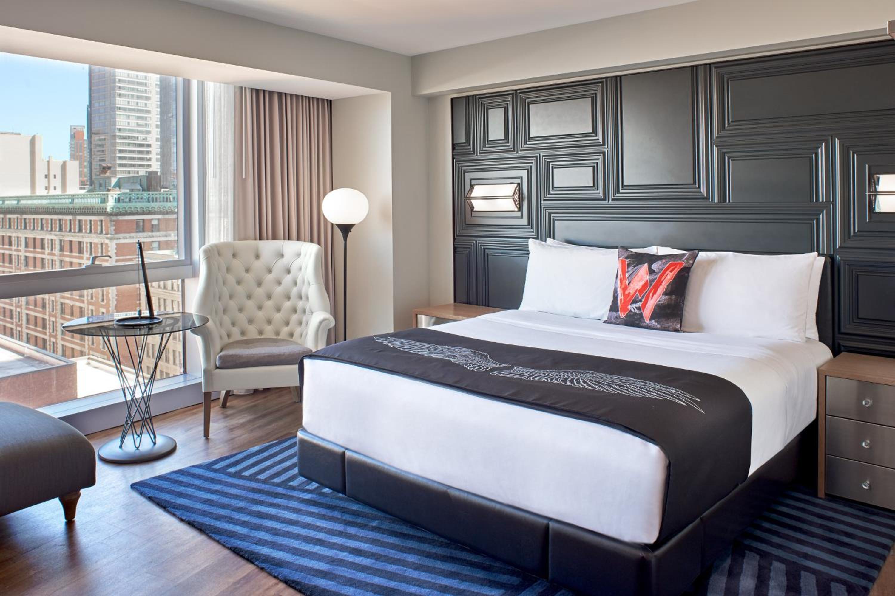 Mega King, Guest room, 1 King thumbnail 6