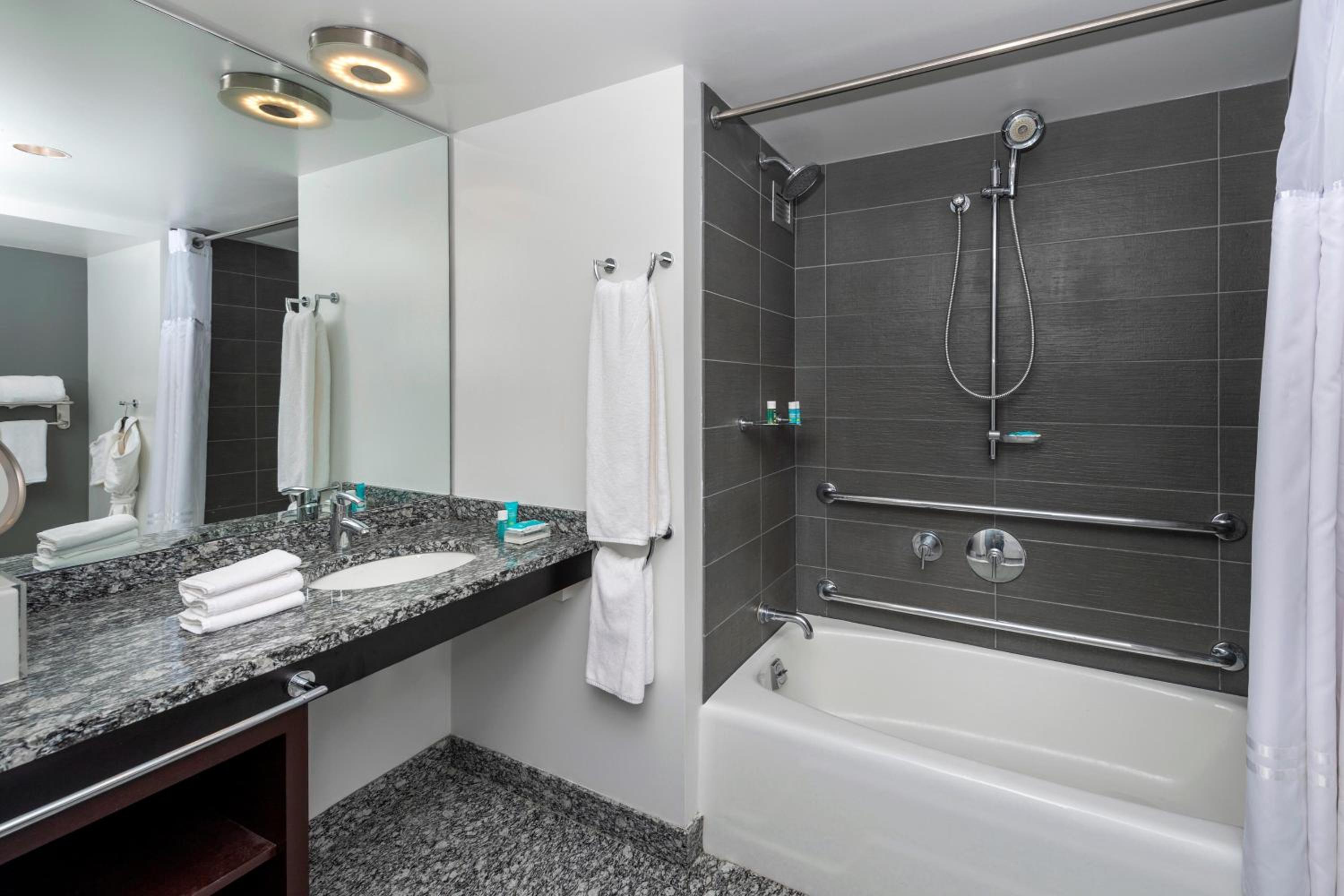 Wonderful King Room with Roll-in Shower - Mobility and Hearing Accessible thumbnail 5