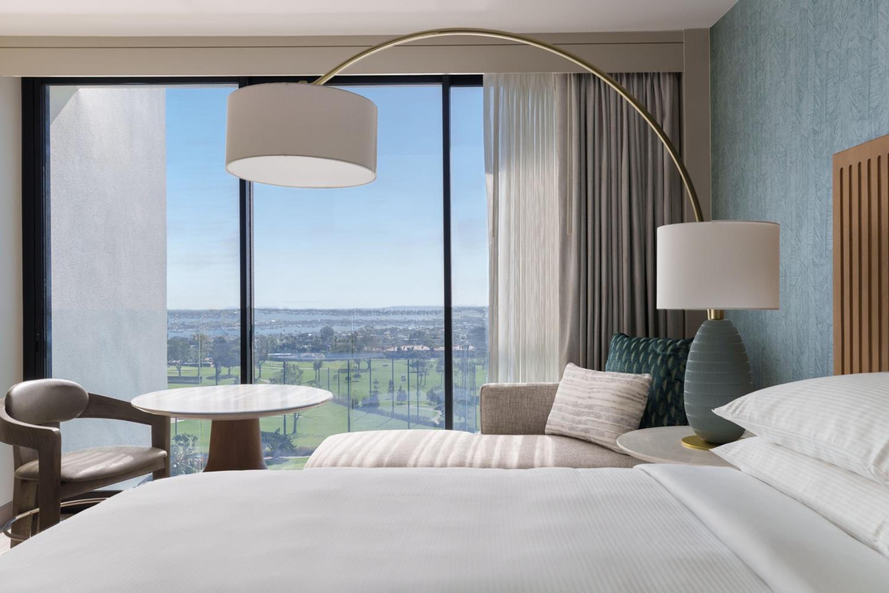 King Room with Direct Ocean View - Photo 2