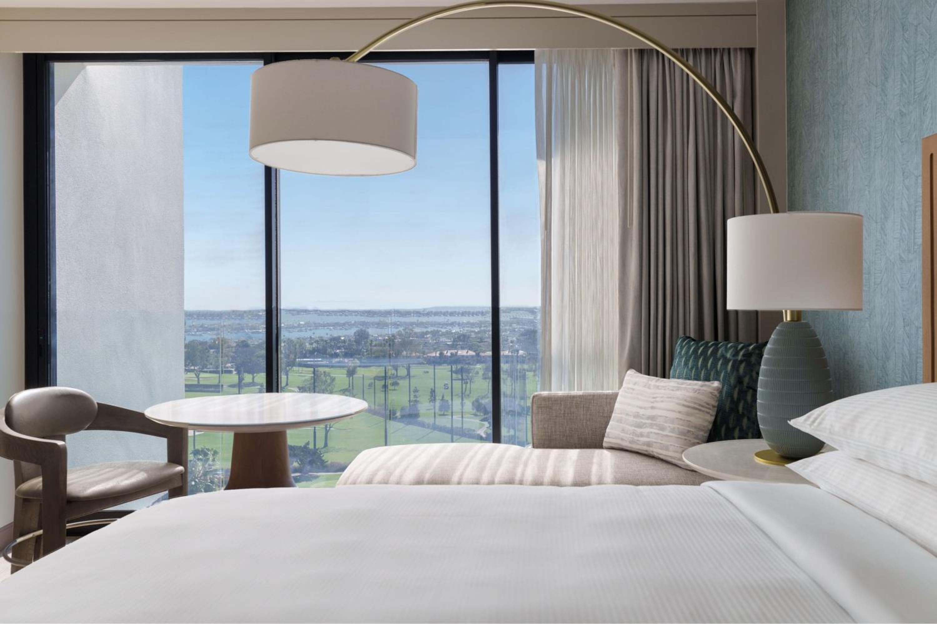 King Room with Direct Ocean View - Photo 5