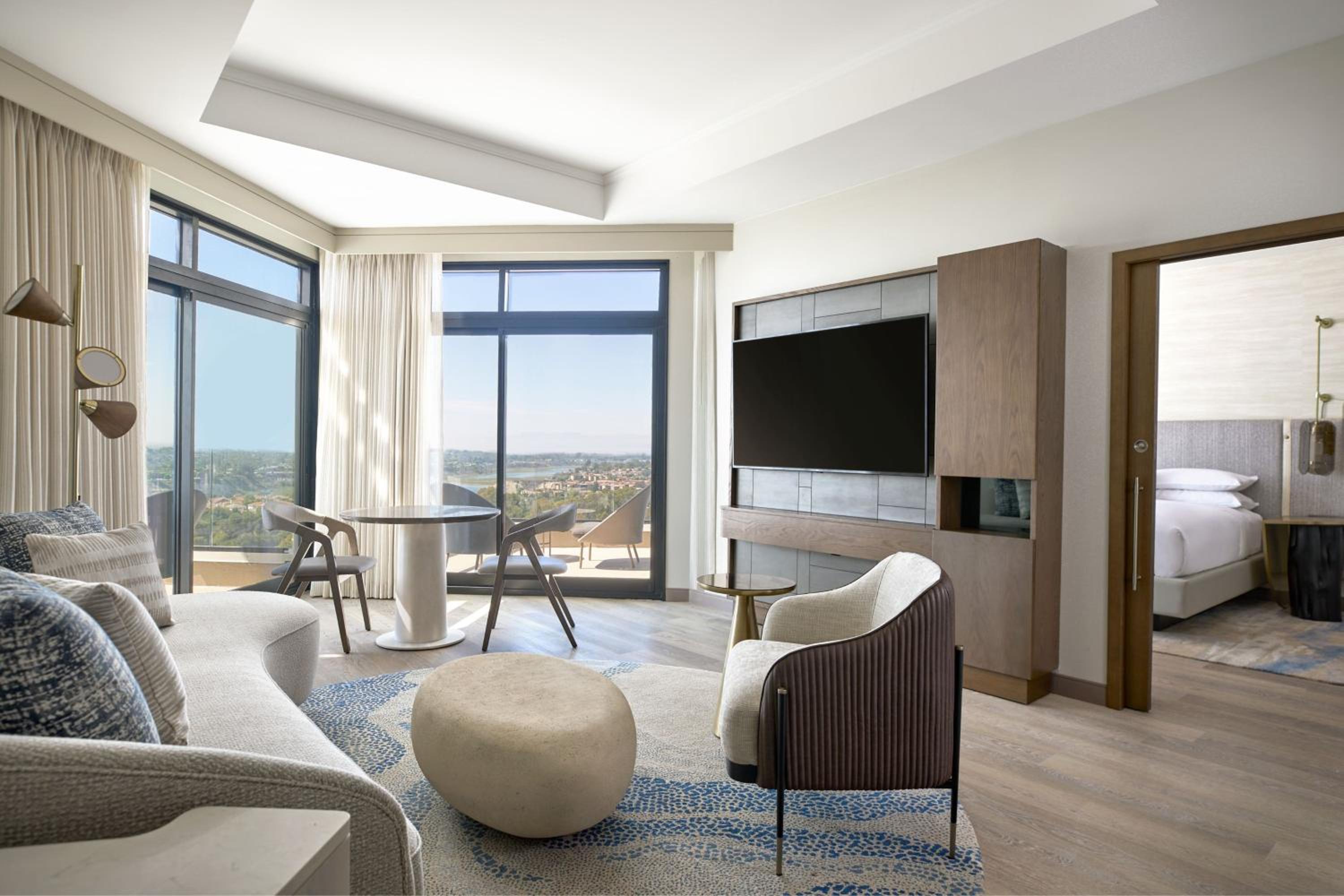 Luxury Sky Suite, 1 Bedroom Suite, Ocean View, Sky - Photo 1
