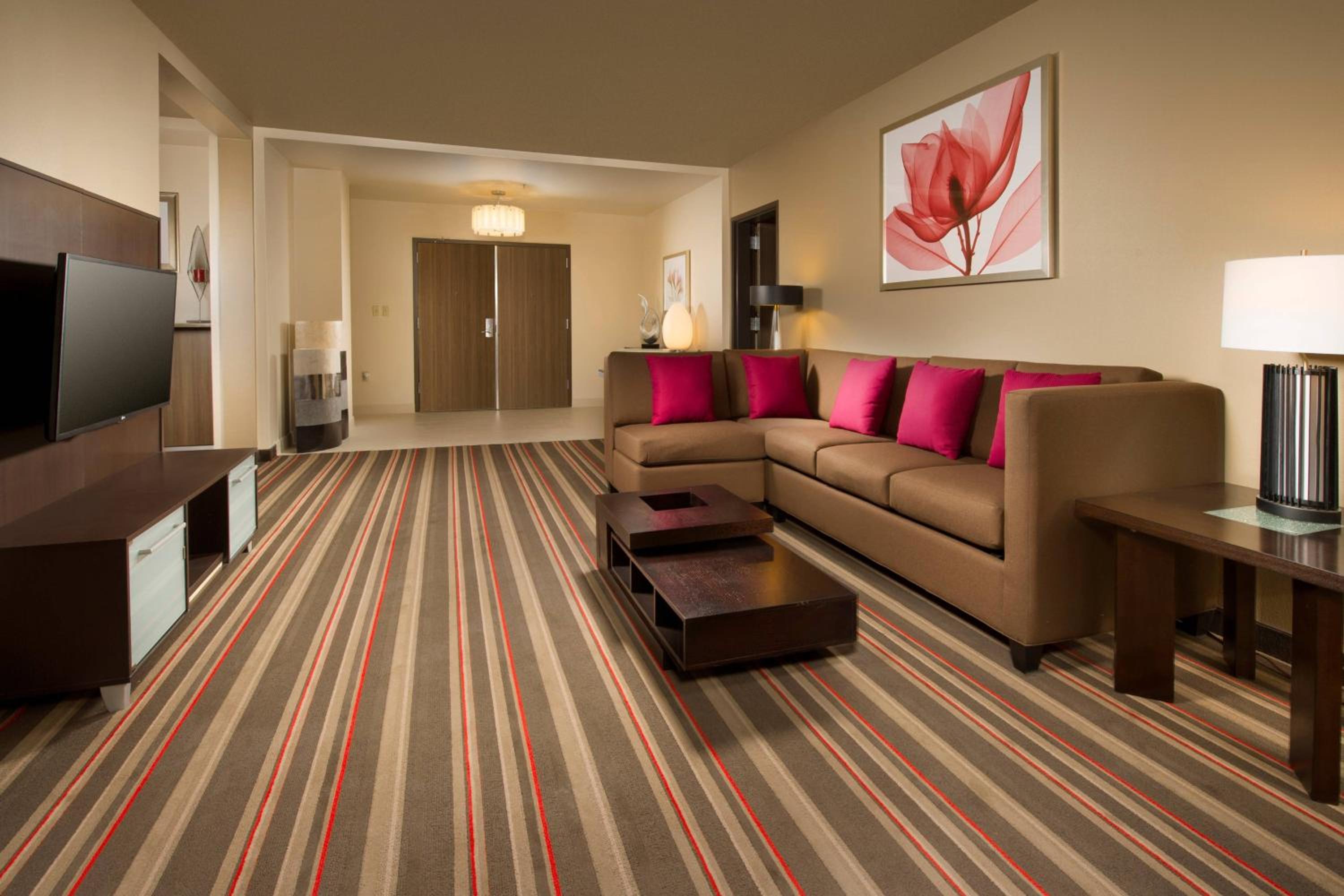 Superior King Room at Courtyard by Marriott Dallas DFW Airport North/Grapevine in Grapevine