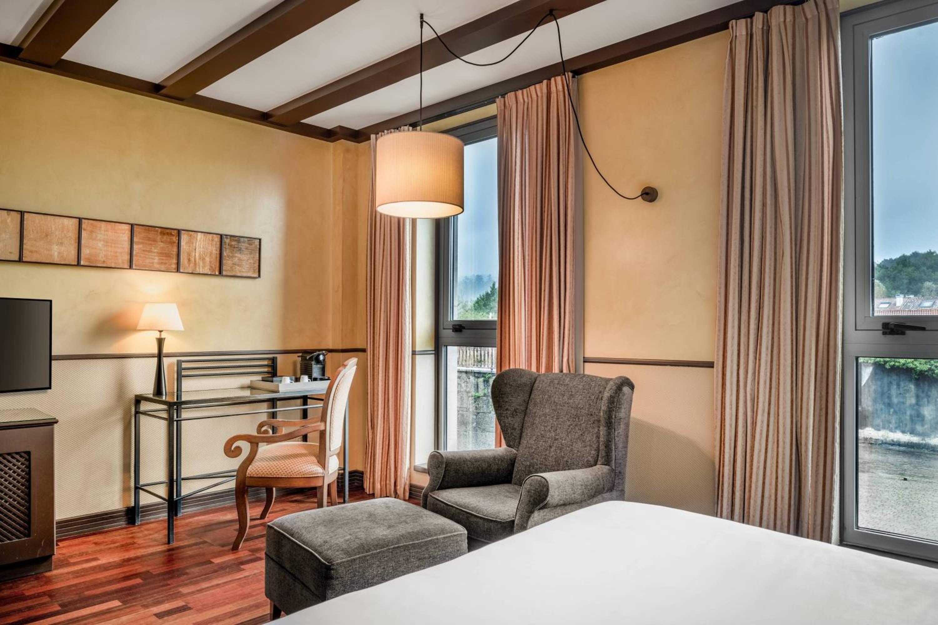 King Room with Garden View