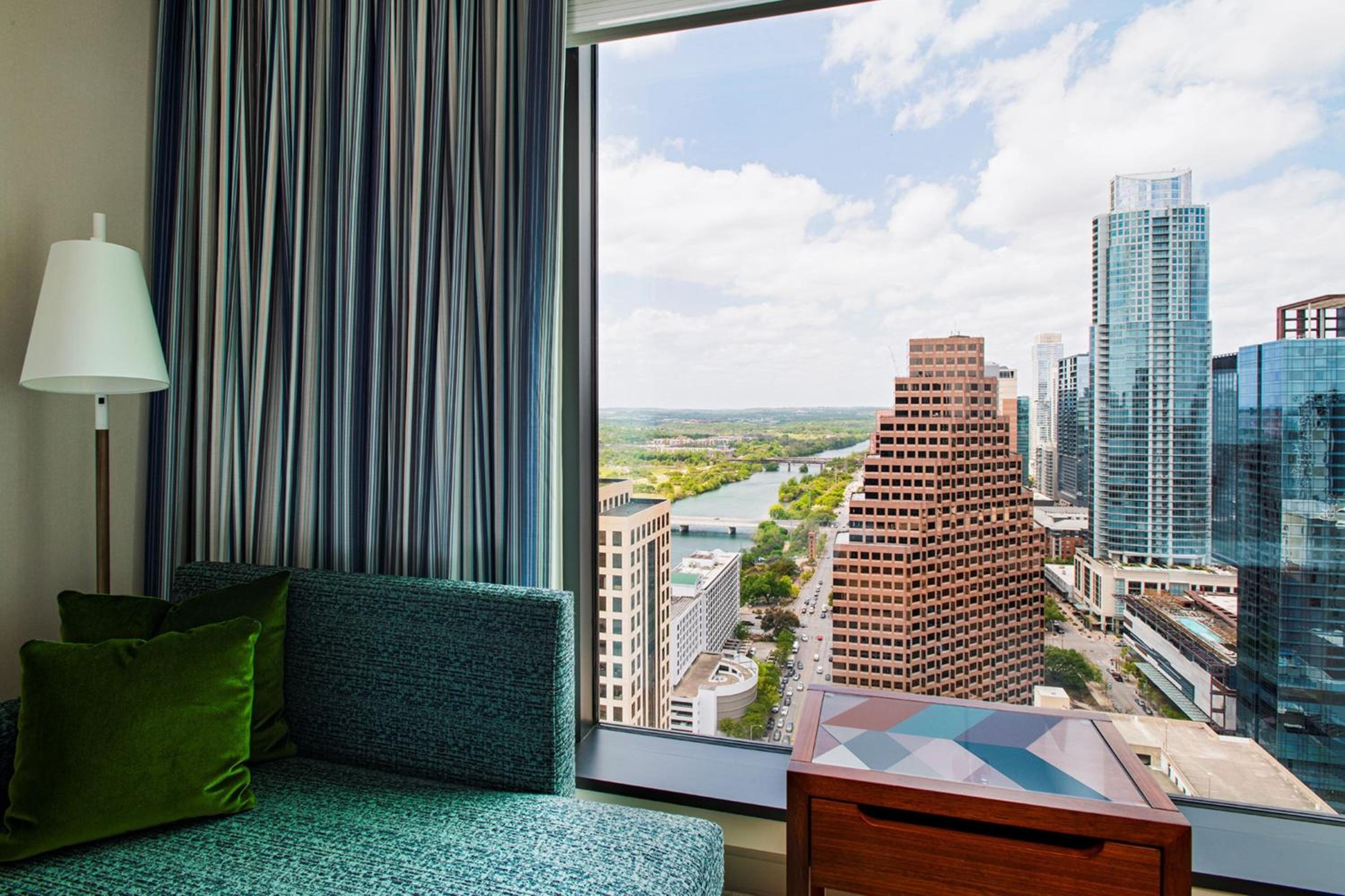 Skyline King, Guest room, 1 King, Skyline view, High floor - Photo 8