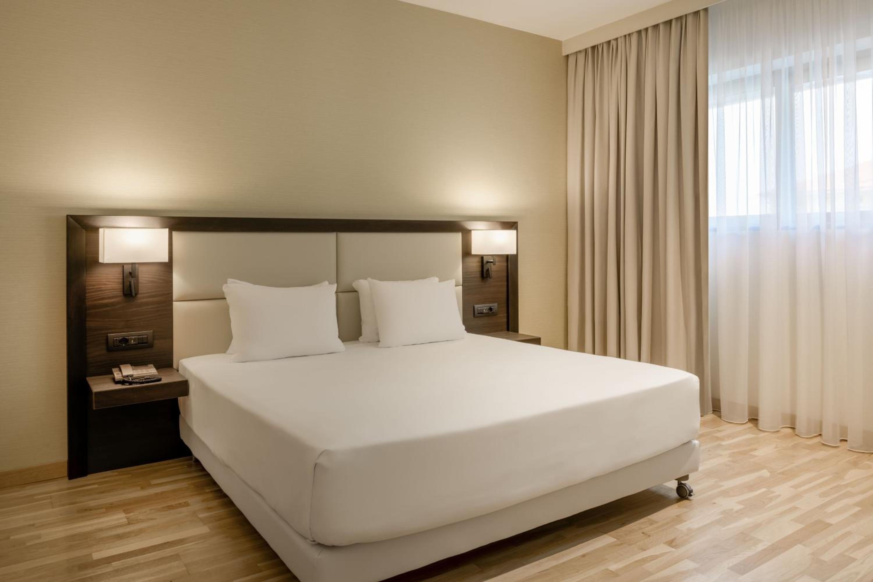 Larger King Room with City View