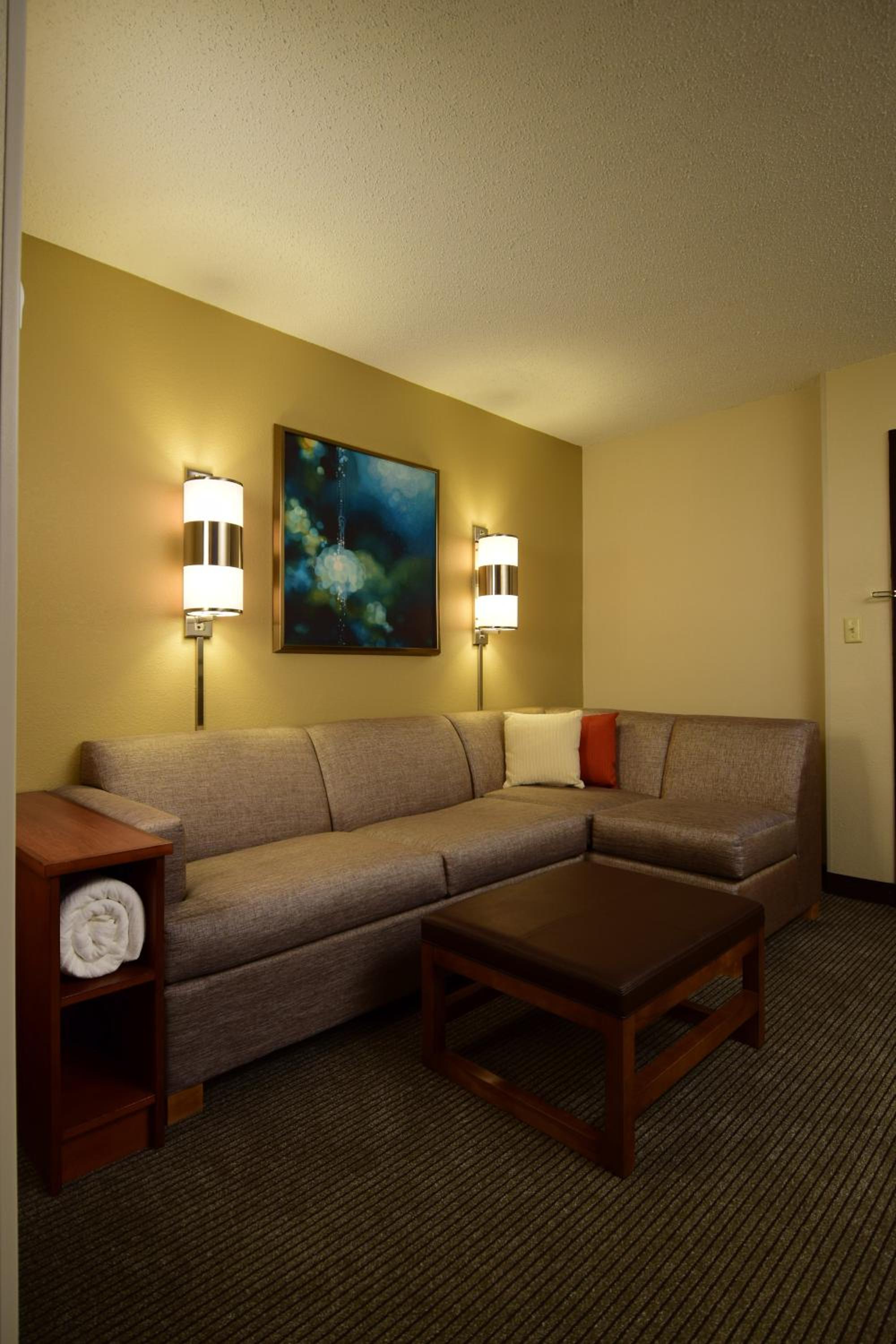Double Room with Two Double Beds and Sofa Bed - Photo 2
