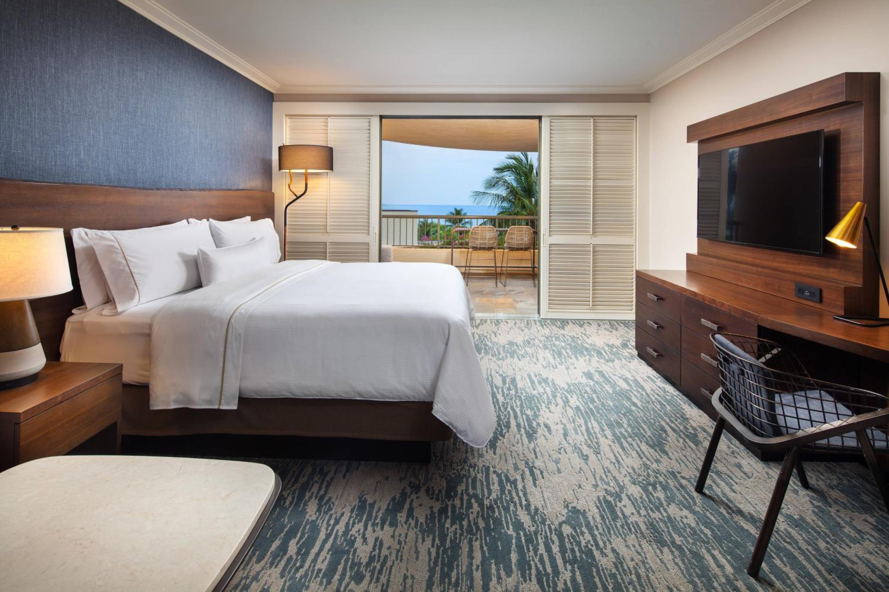 Guest room, 1 King, Ocean View, Balcony