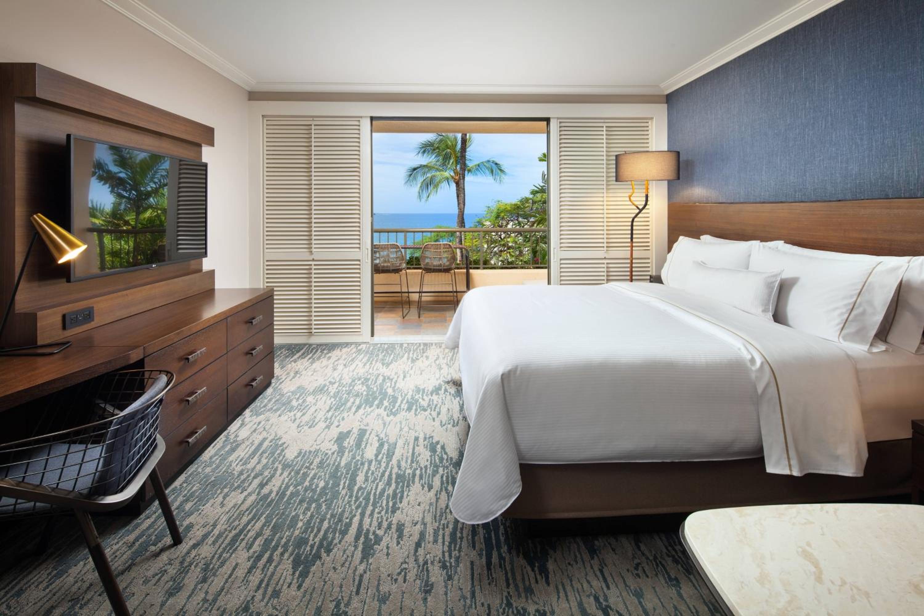 Guest room, 1 King, Ocean View, Balcony