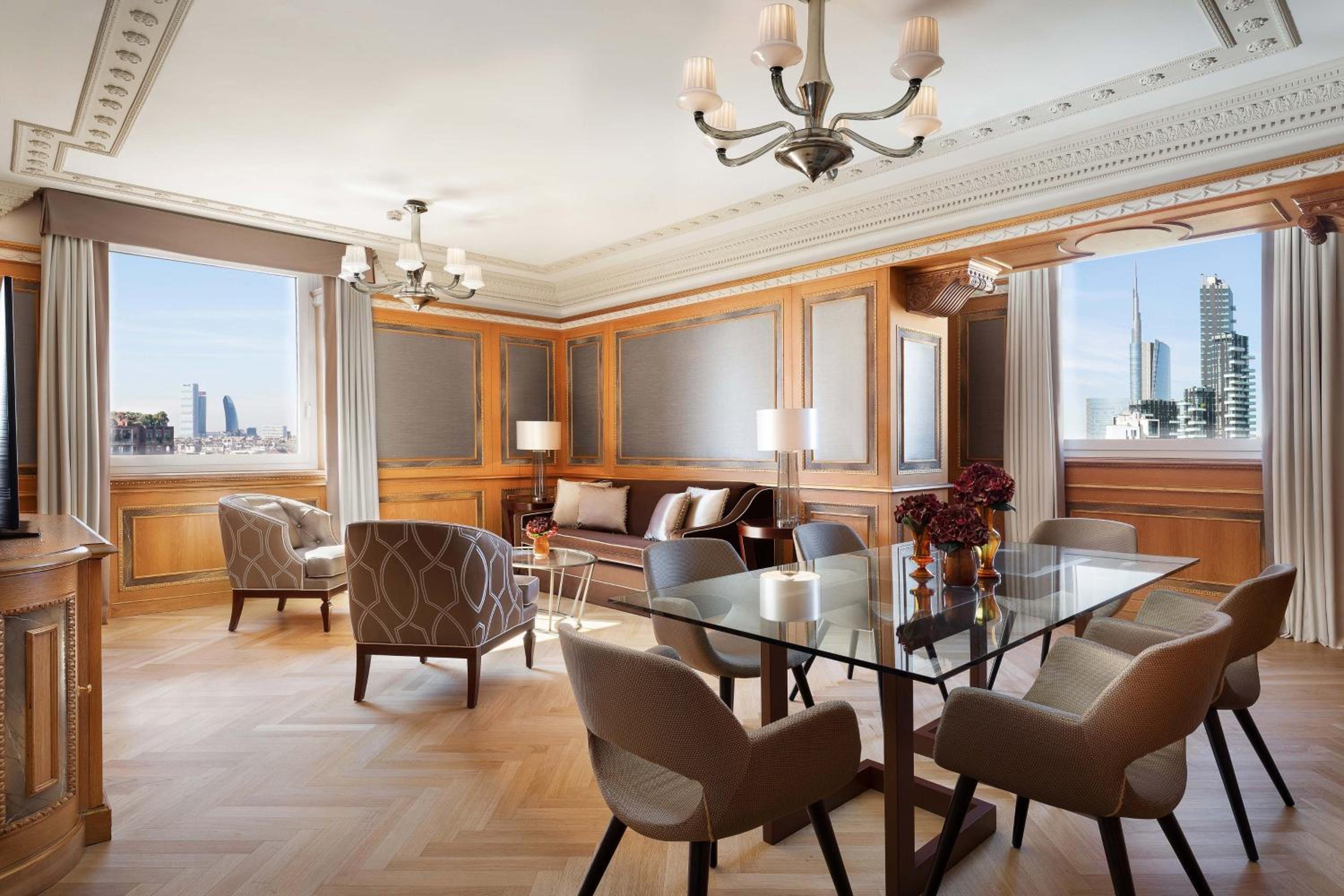 Deluxe Suite (One Bedroom Suite) thumbnail 5