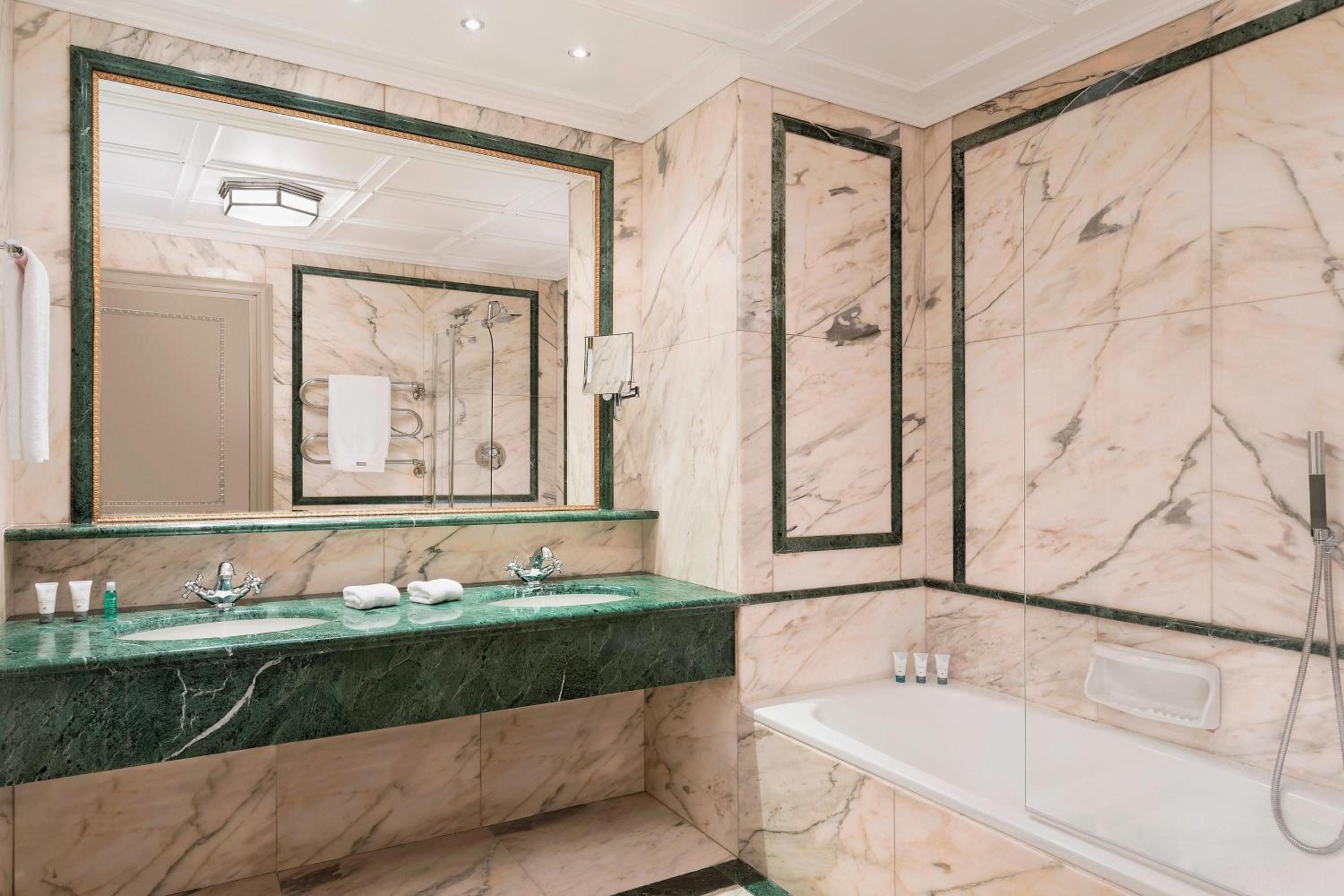 Grand Deluxe Double Room