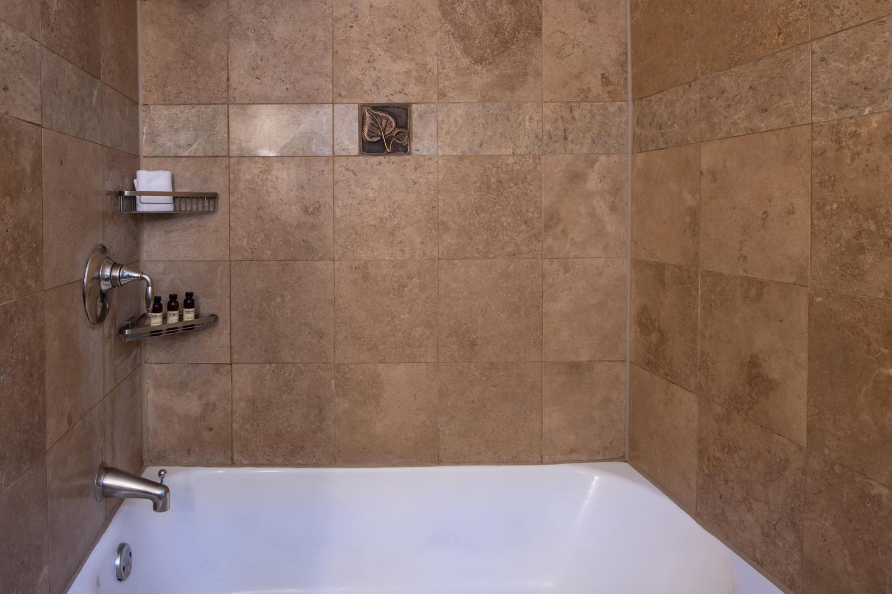 One-Bedroom King Suite - Photo 5