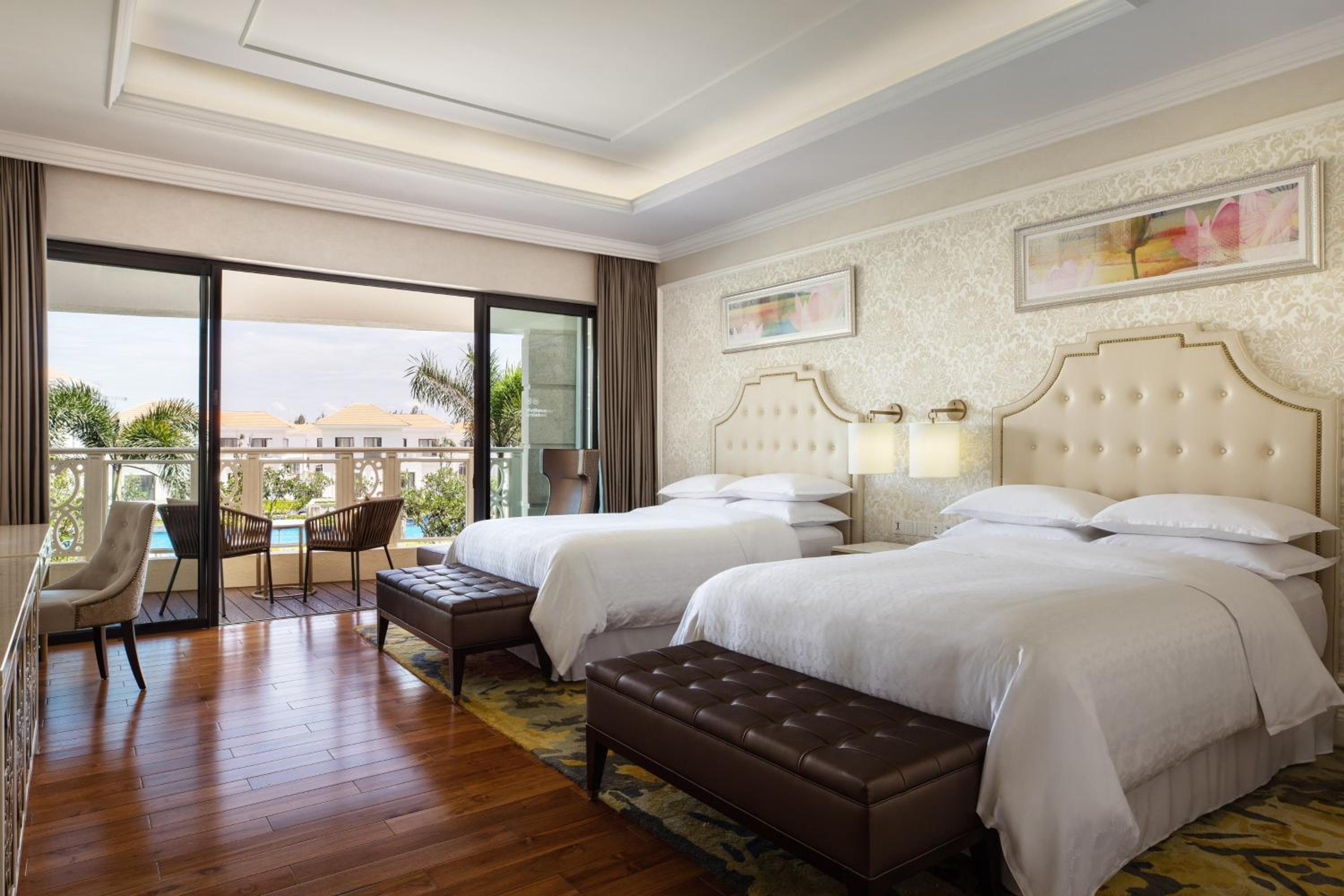 Deluxe, Guest room, 2 Twin, Pool view