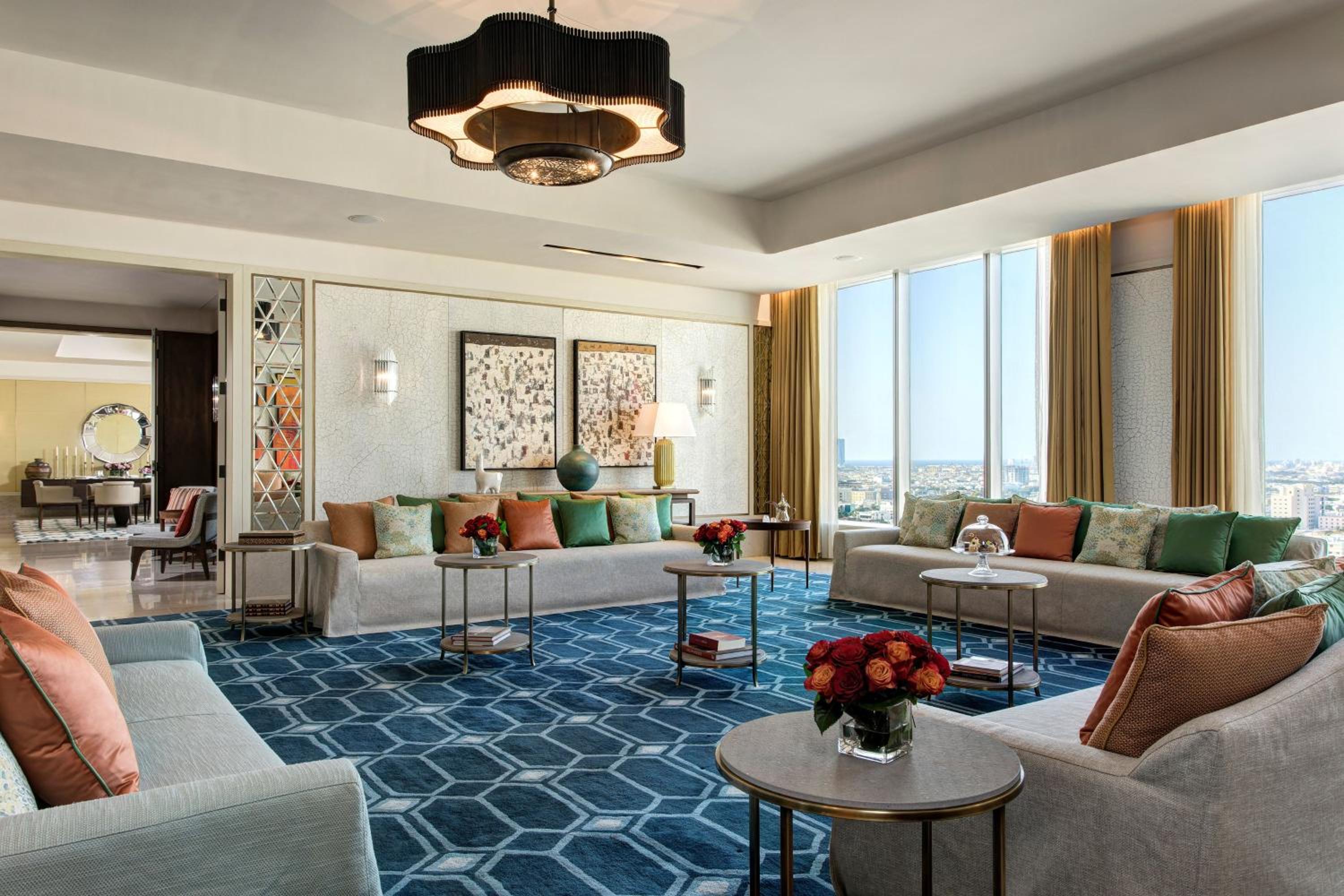 Three-Bedroom Royal Suite - High Floor thumbnail 5