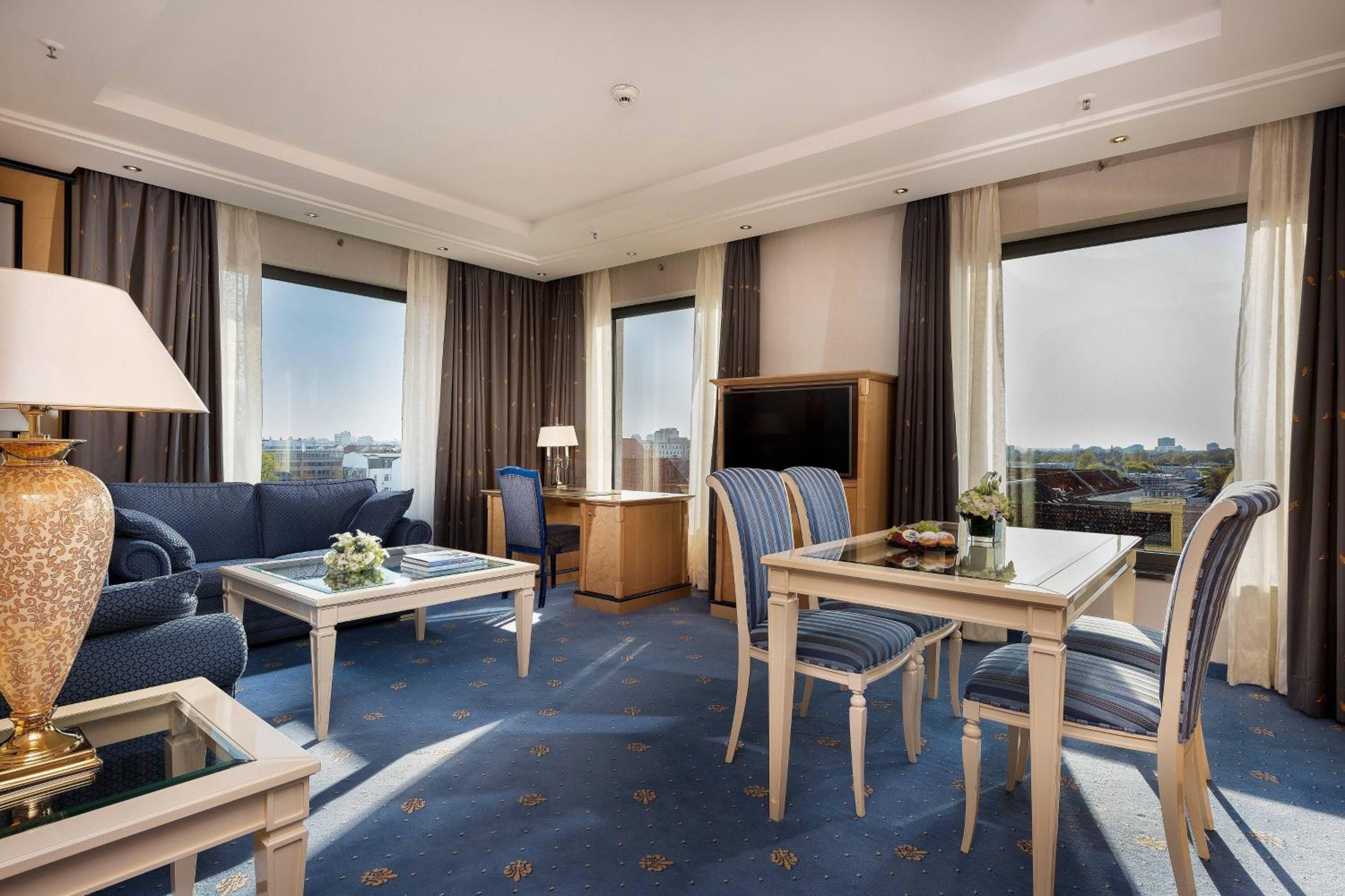 One-Bedroom Premium Suite