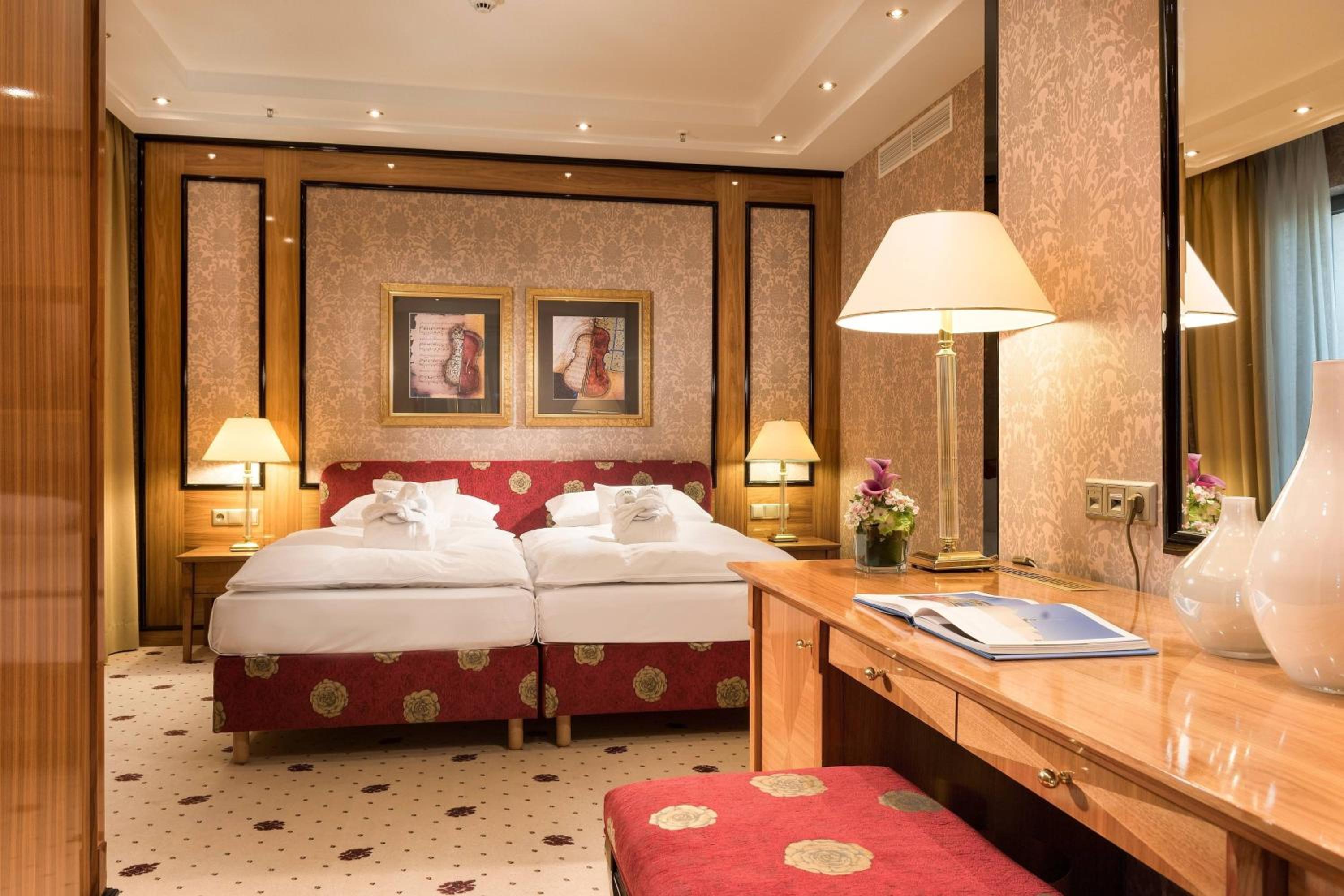 One-Bedroom Premium Suite