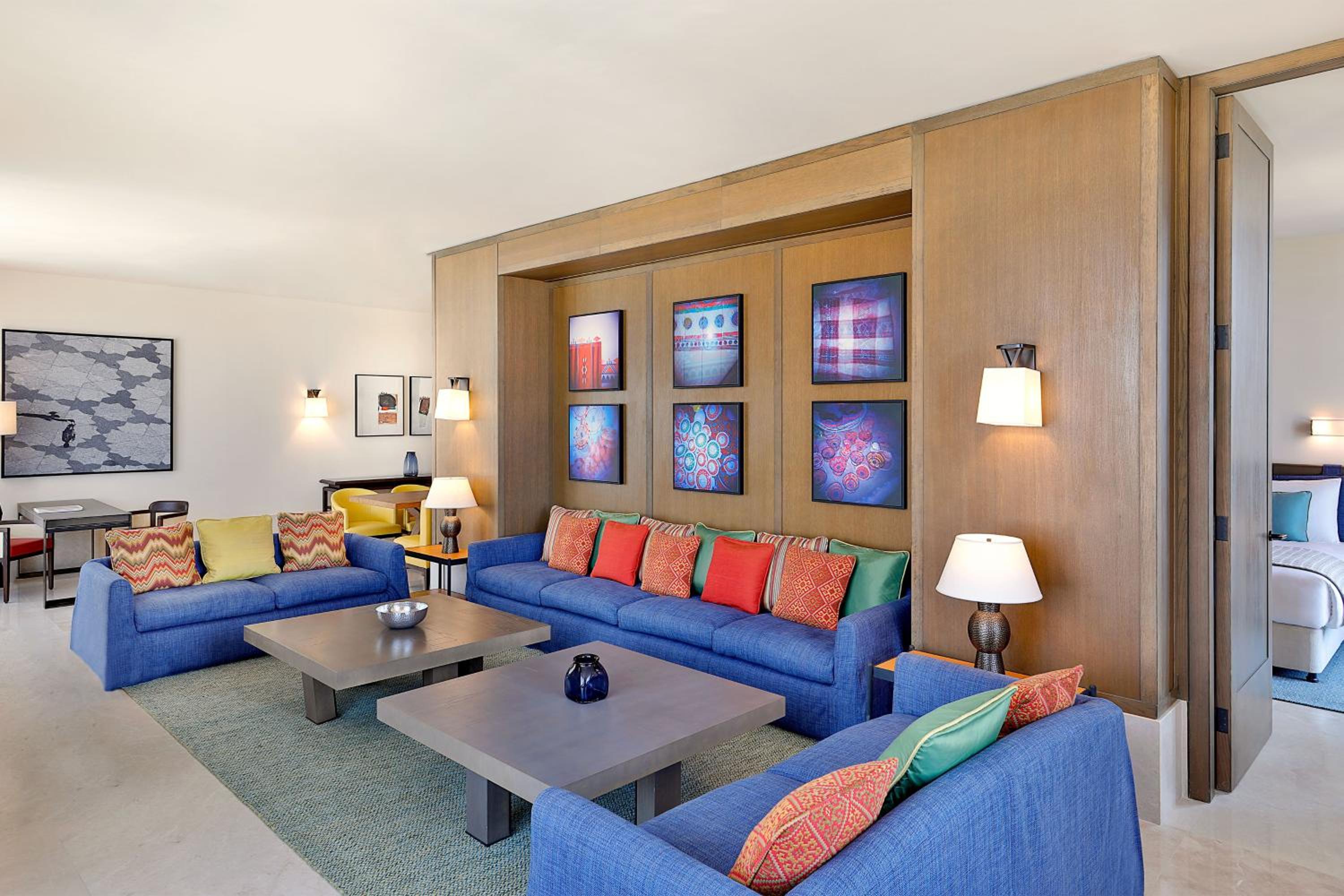 Executive Suite, 1 Bedroom Suite, 1 King, City view