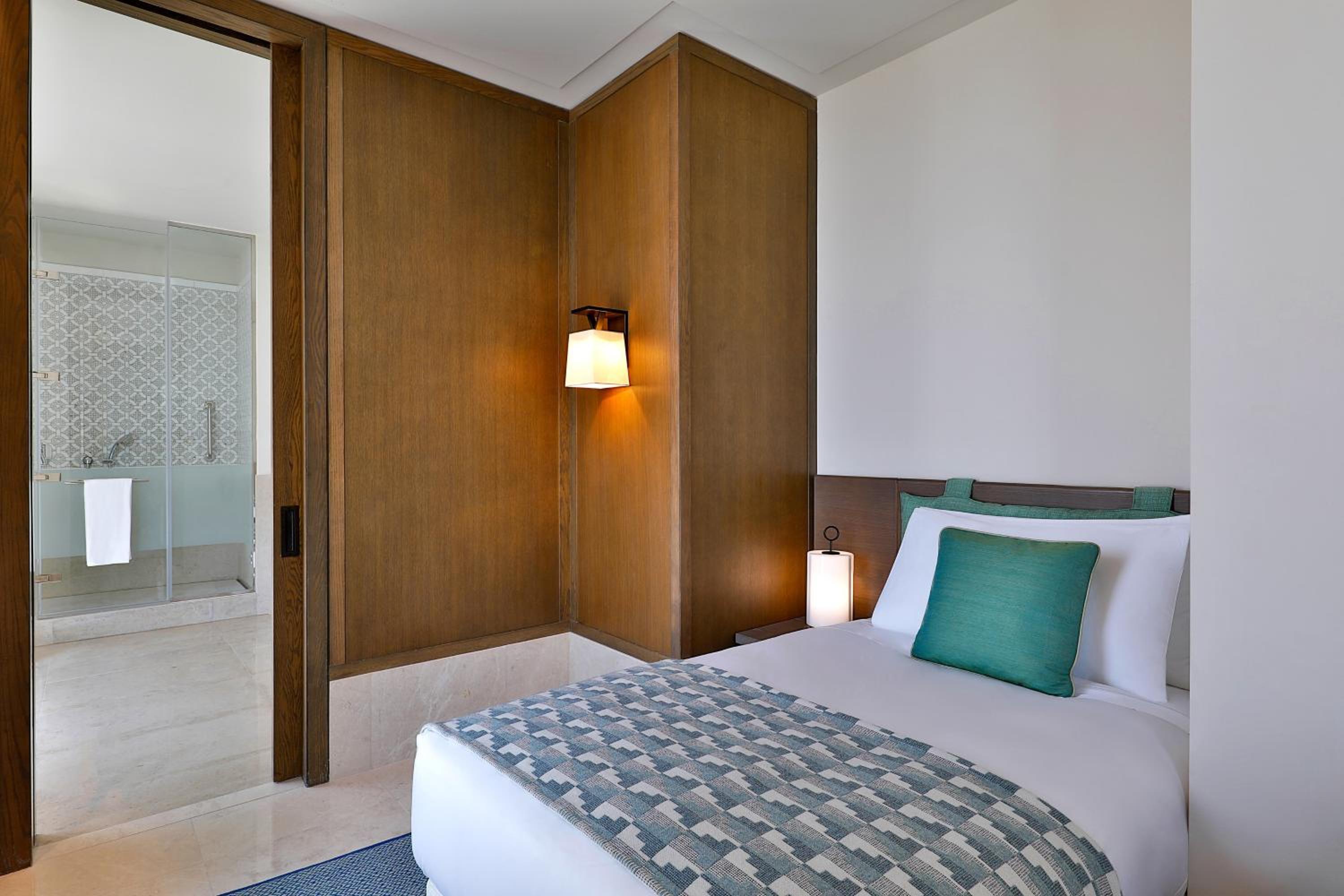 Luxury, 4 Bedroom Residence, High floor