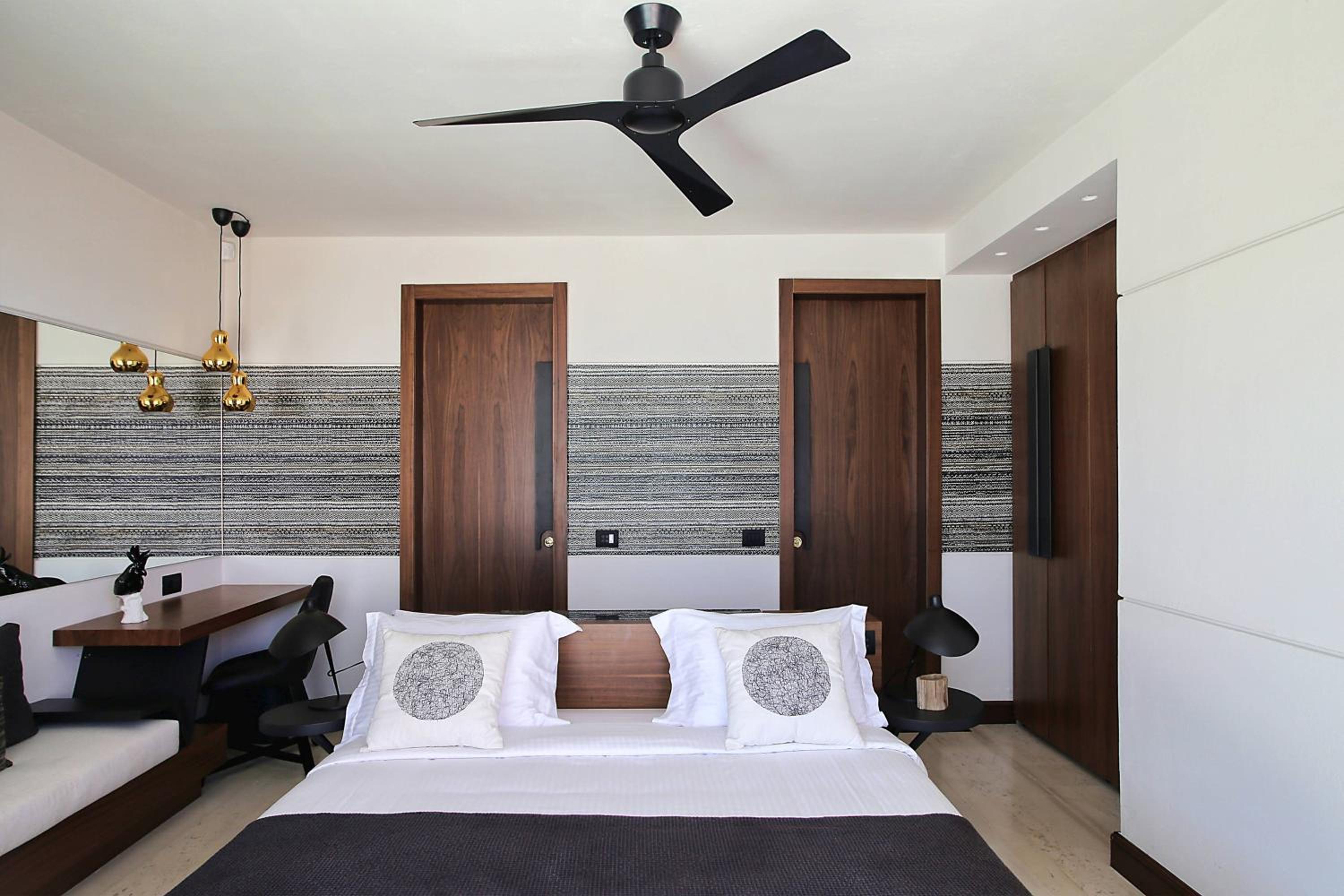 Luxury Residence, 4 Bedroom Suite, Sea view, Private pool thumbnail 5