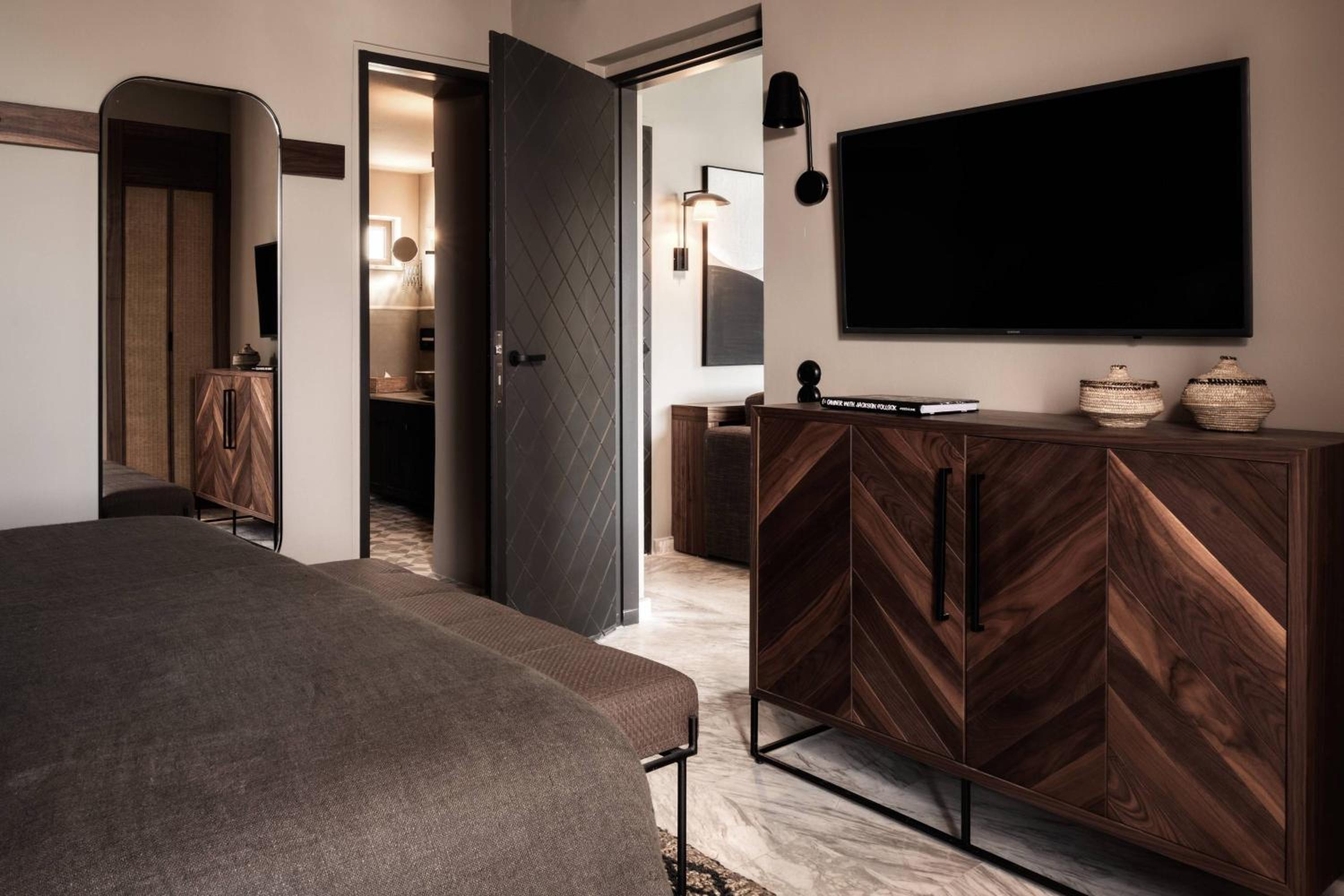 Family Suite with Garden View