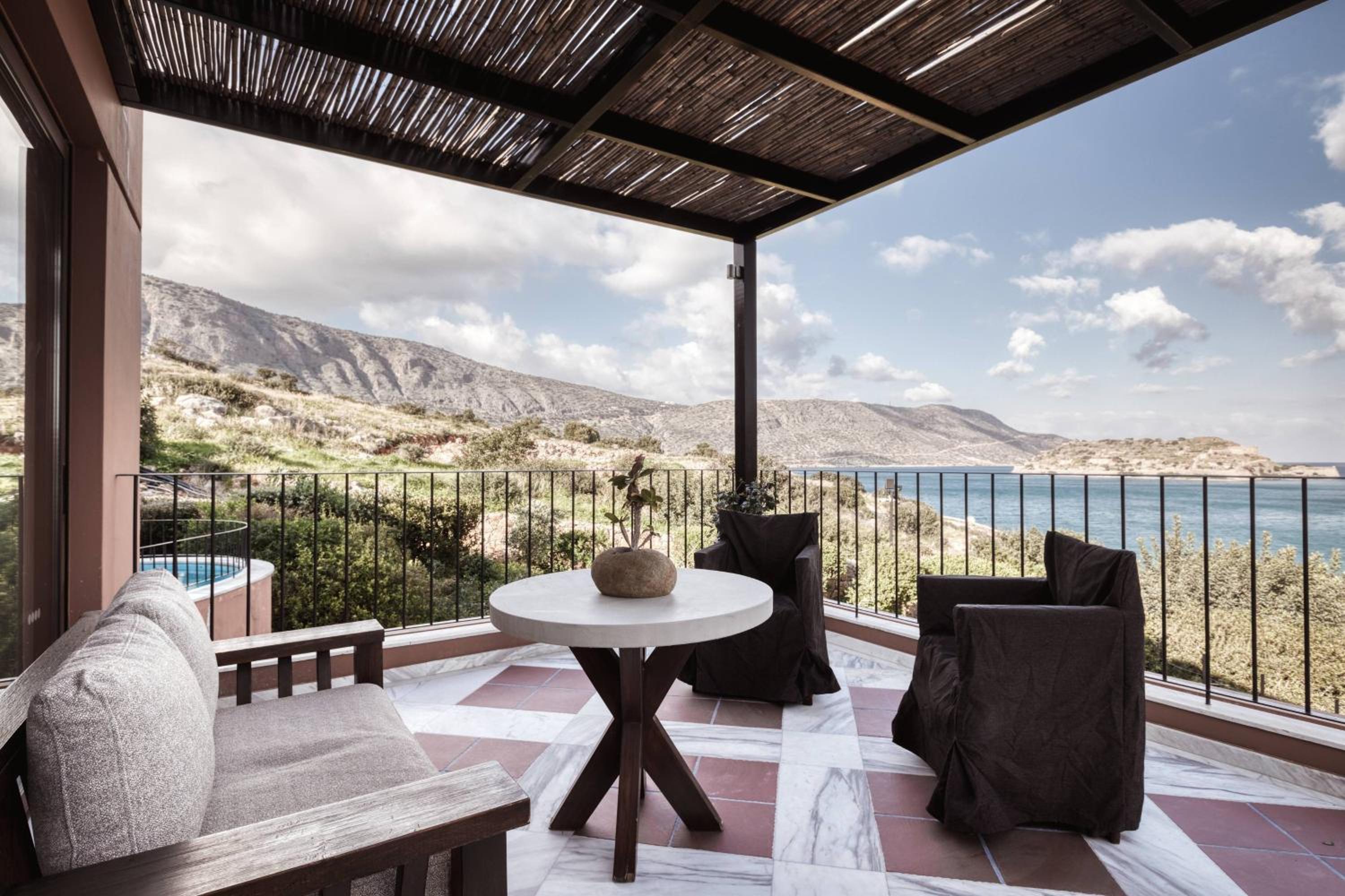 Premium One Bedroom Suite with Sea View with Private Pool
