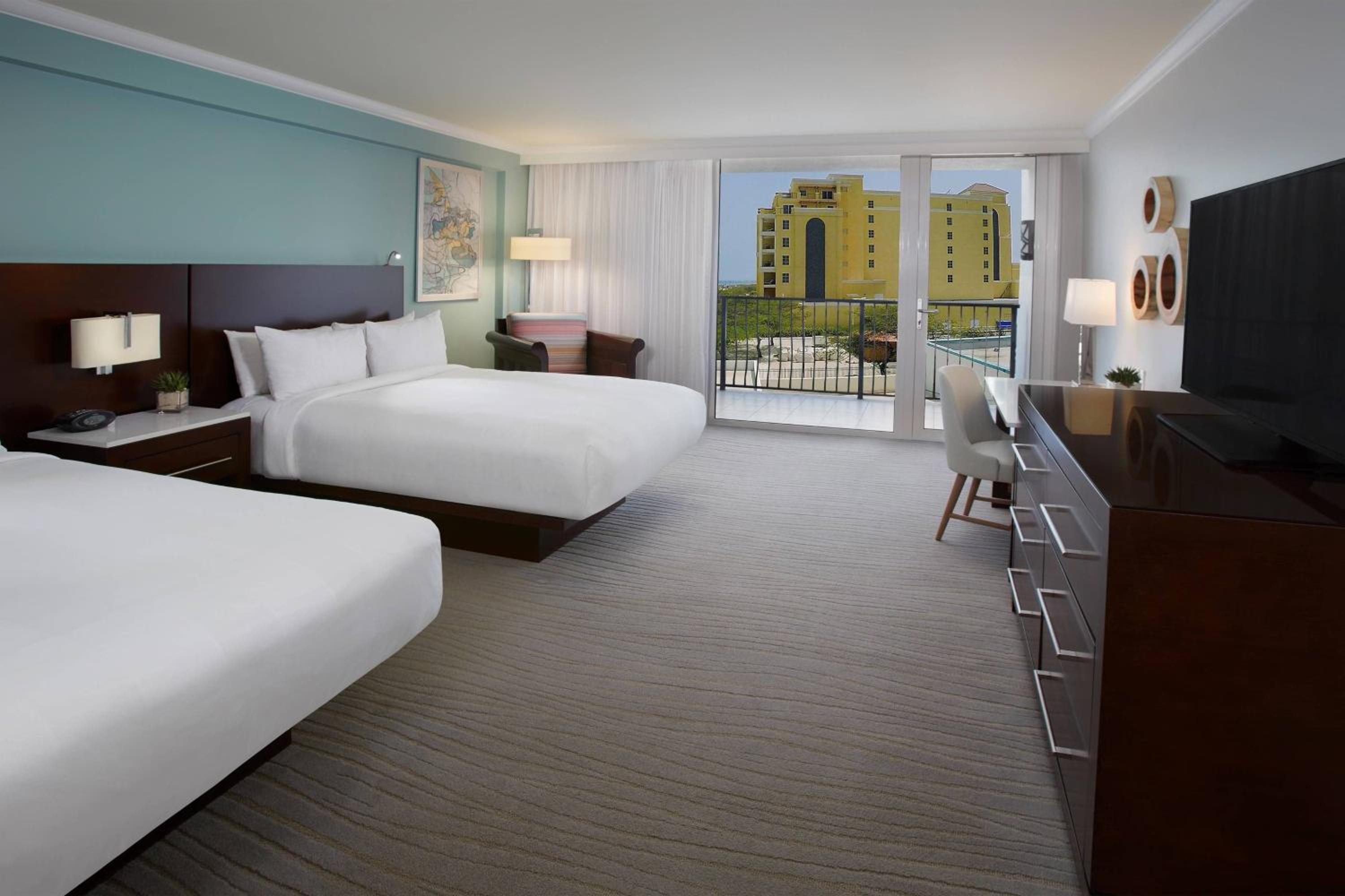 Guest Room - Adults Only/Club Lounge Access - Photo 1