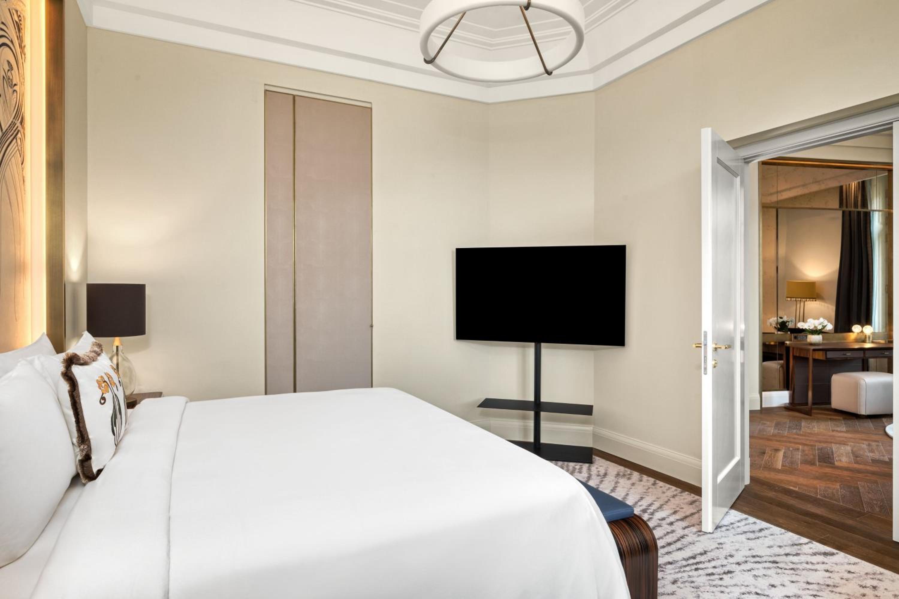 One-Bedroom King Suite with City View