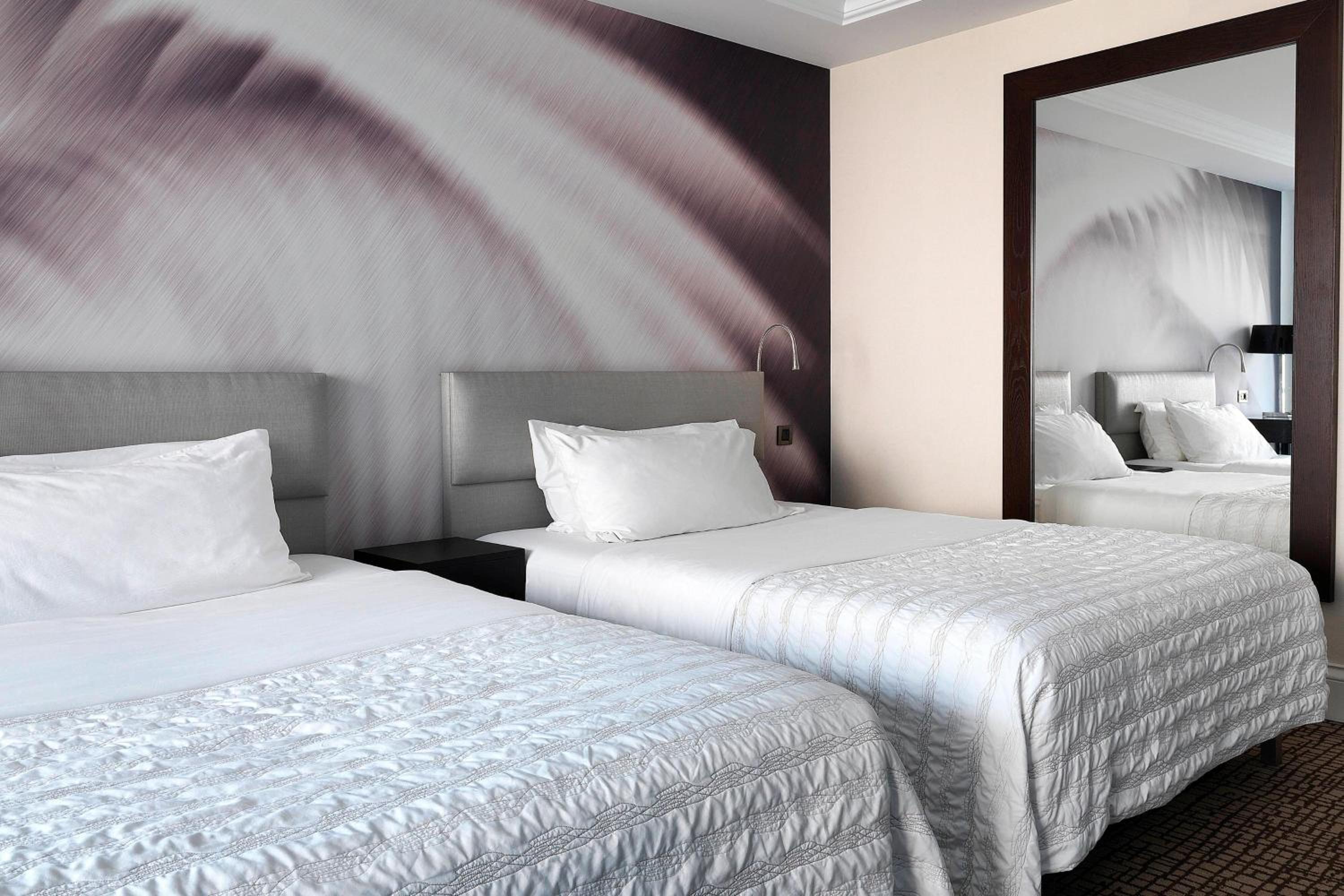 Classic, Guest room, 2 Double, City view