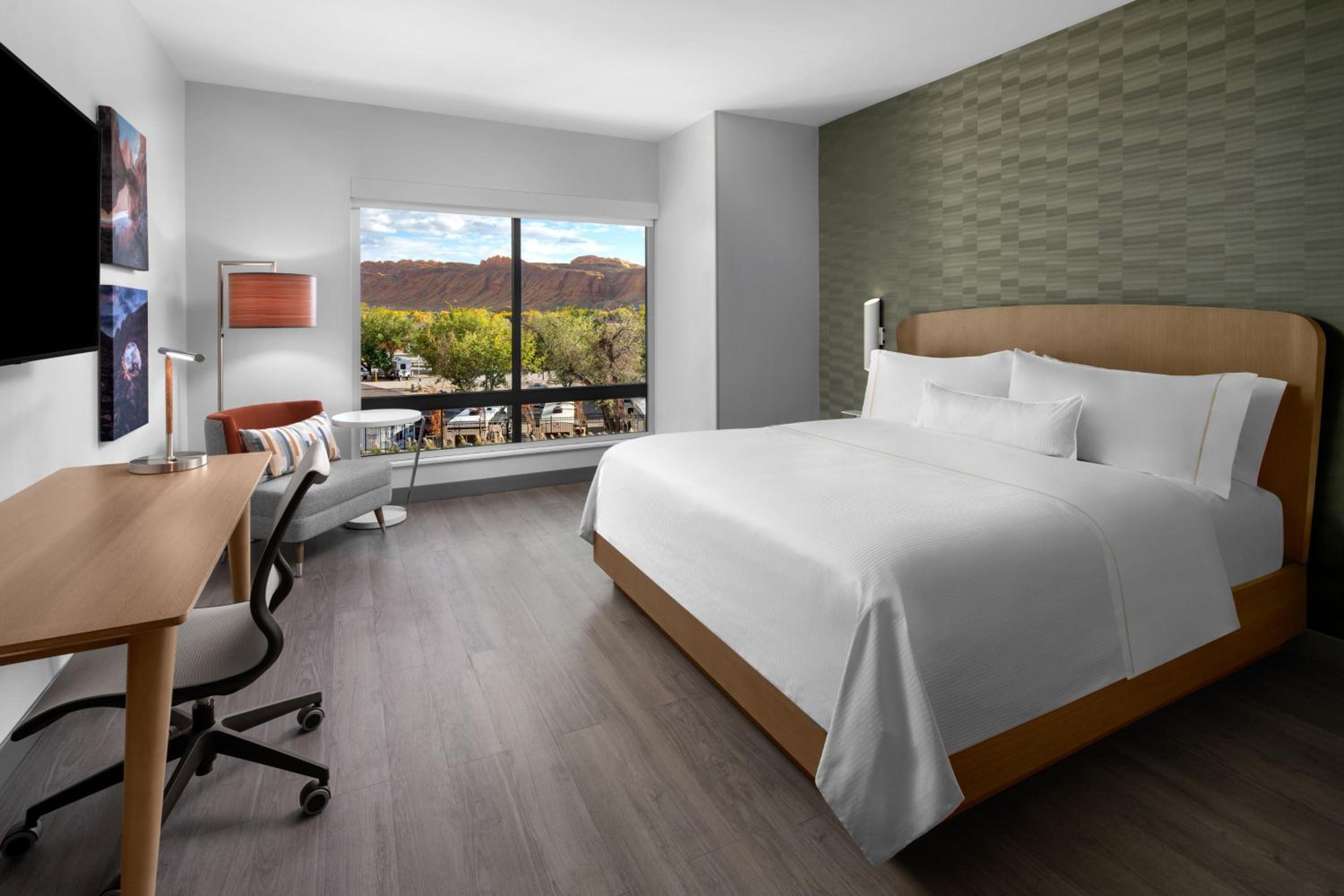 King Room with Mountain View