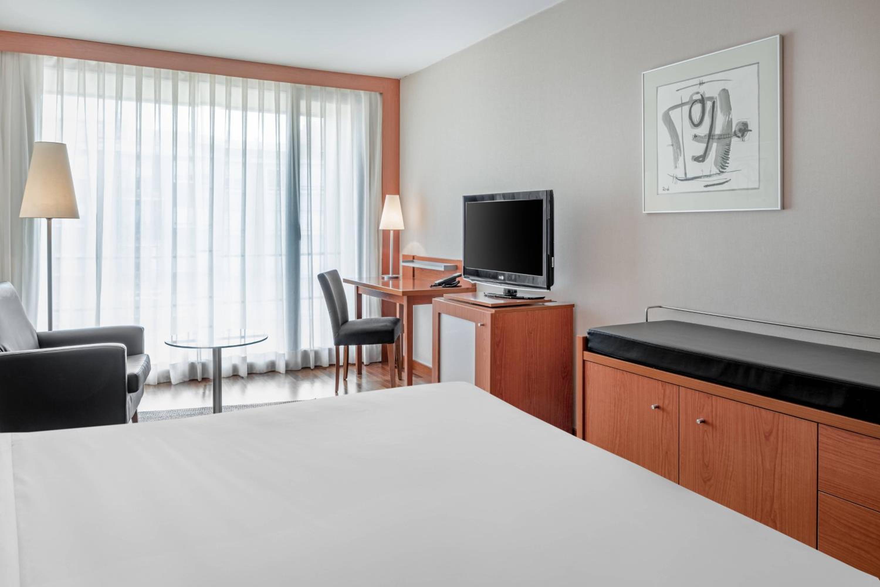 Standard King Room - Photo 1