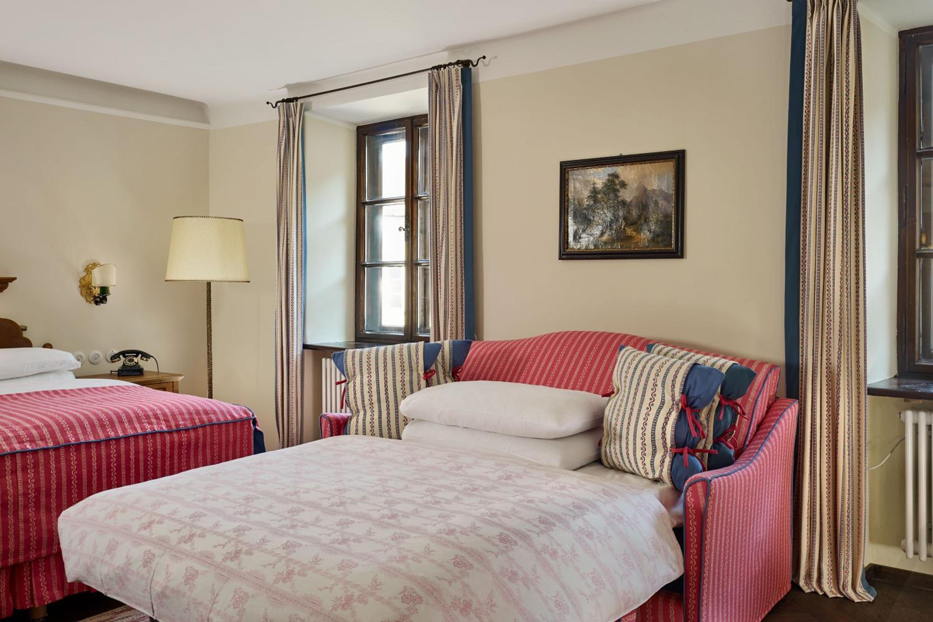 Junior Suite, 2 Twin/Single Bed(s) - Photo 2